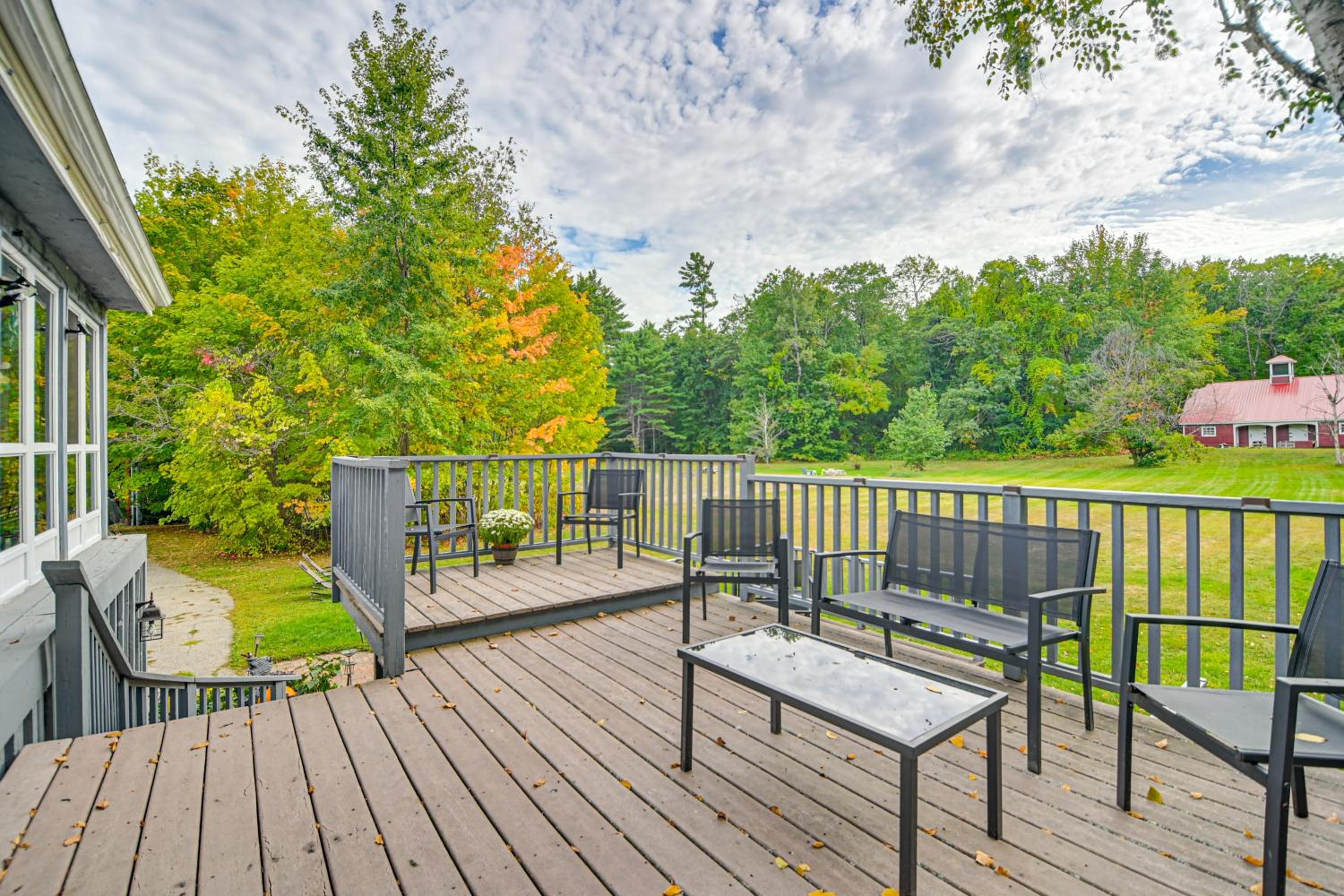 1 Mi to Main St Fryeburg Historic Family Home