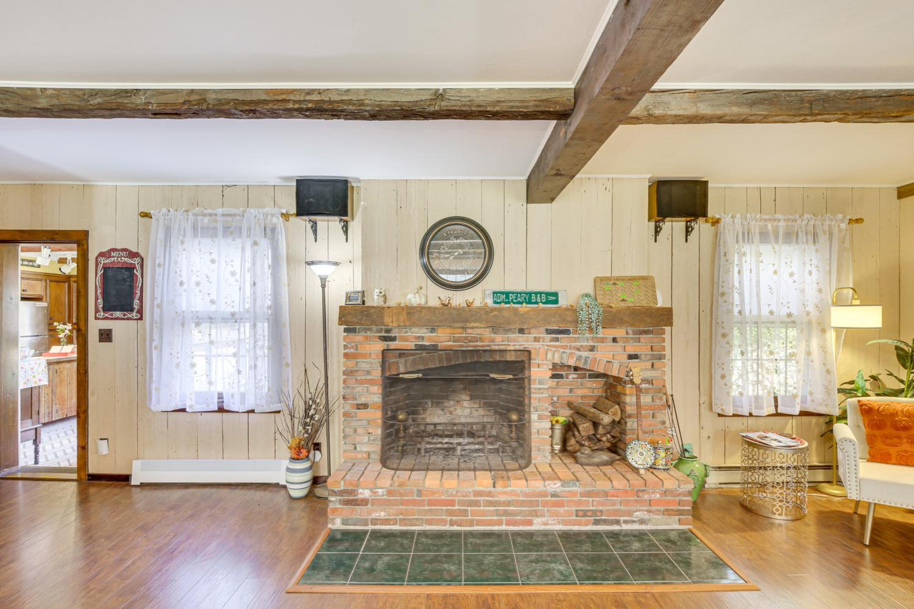 1 Mi to Main St Fryeburg Historic Family Home