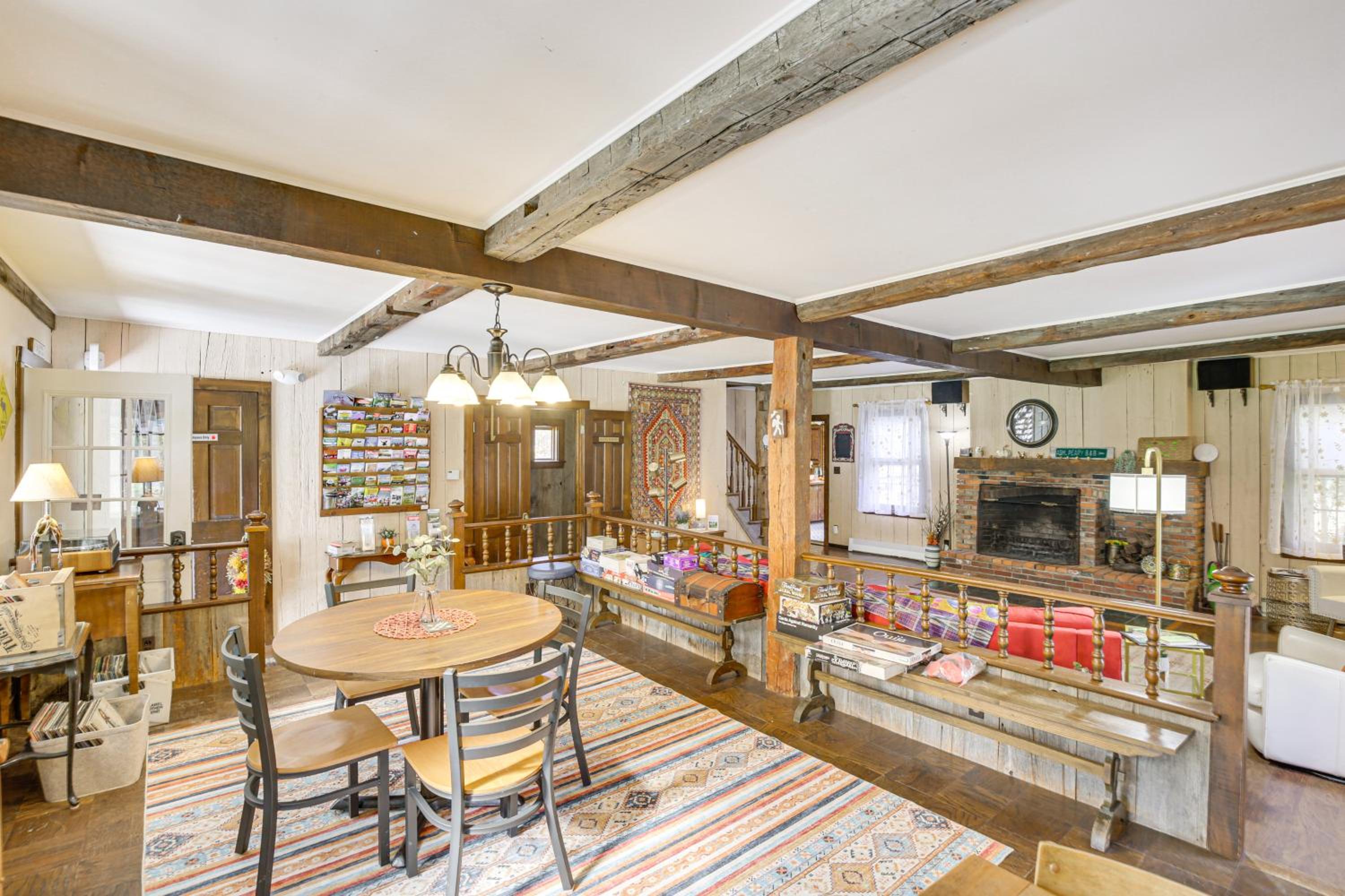 1 Mi to Main St Fryeburg Historic Family Home