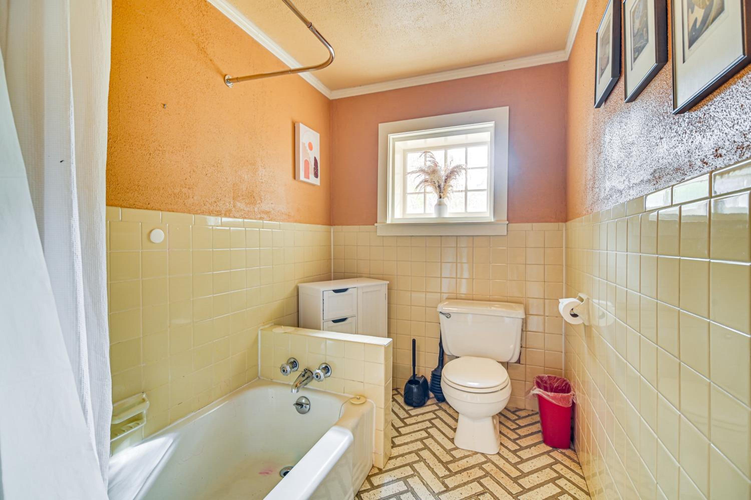 1 Mi to Main St Fryeburg Historic Family Home