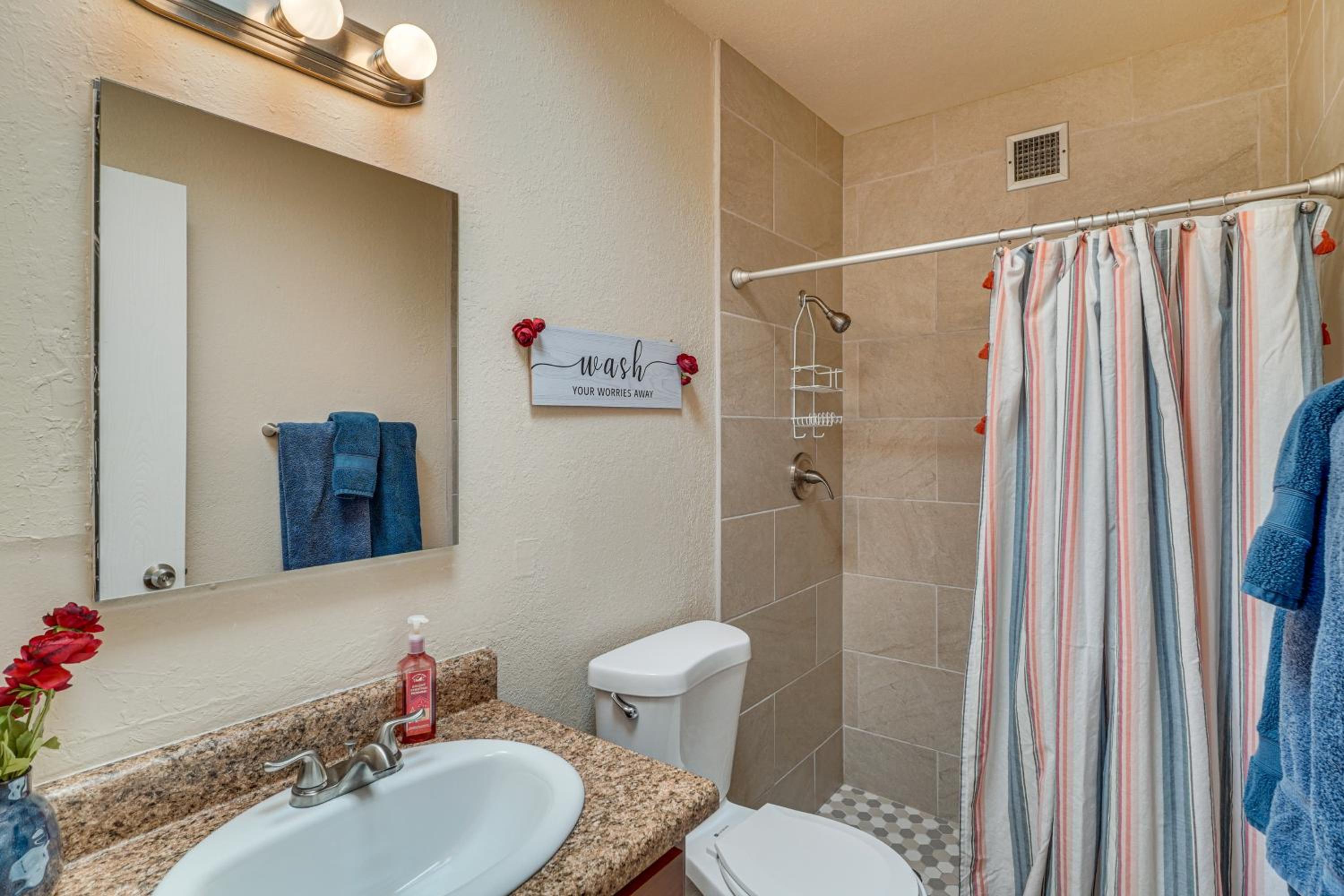 5 Mi to Dtwn Tucson Townhome with Pool Access!