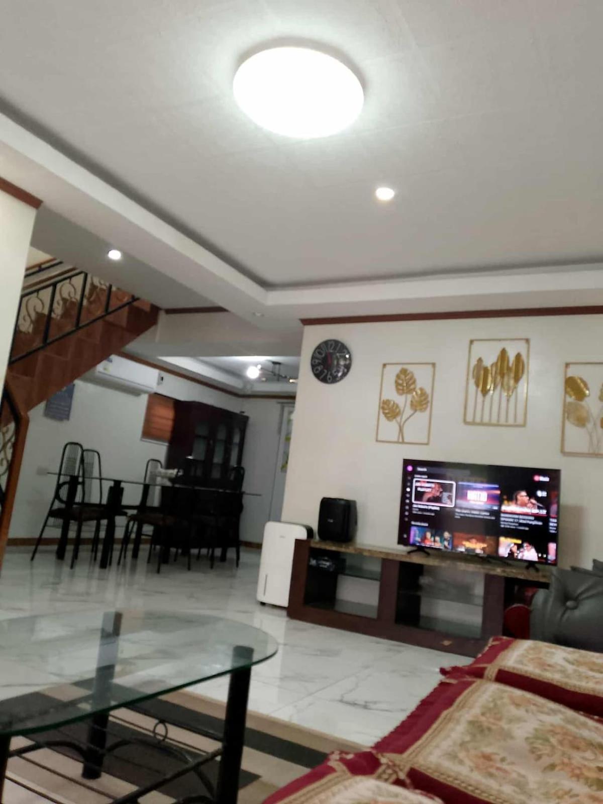 CasaCavite - Your Chill Hideaway and Mini-Resort Just Minutes from all the Tagaytay-Silang-Nuvali Action!