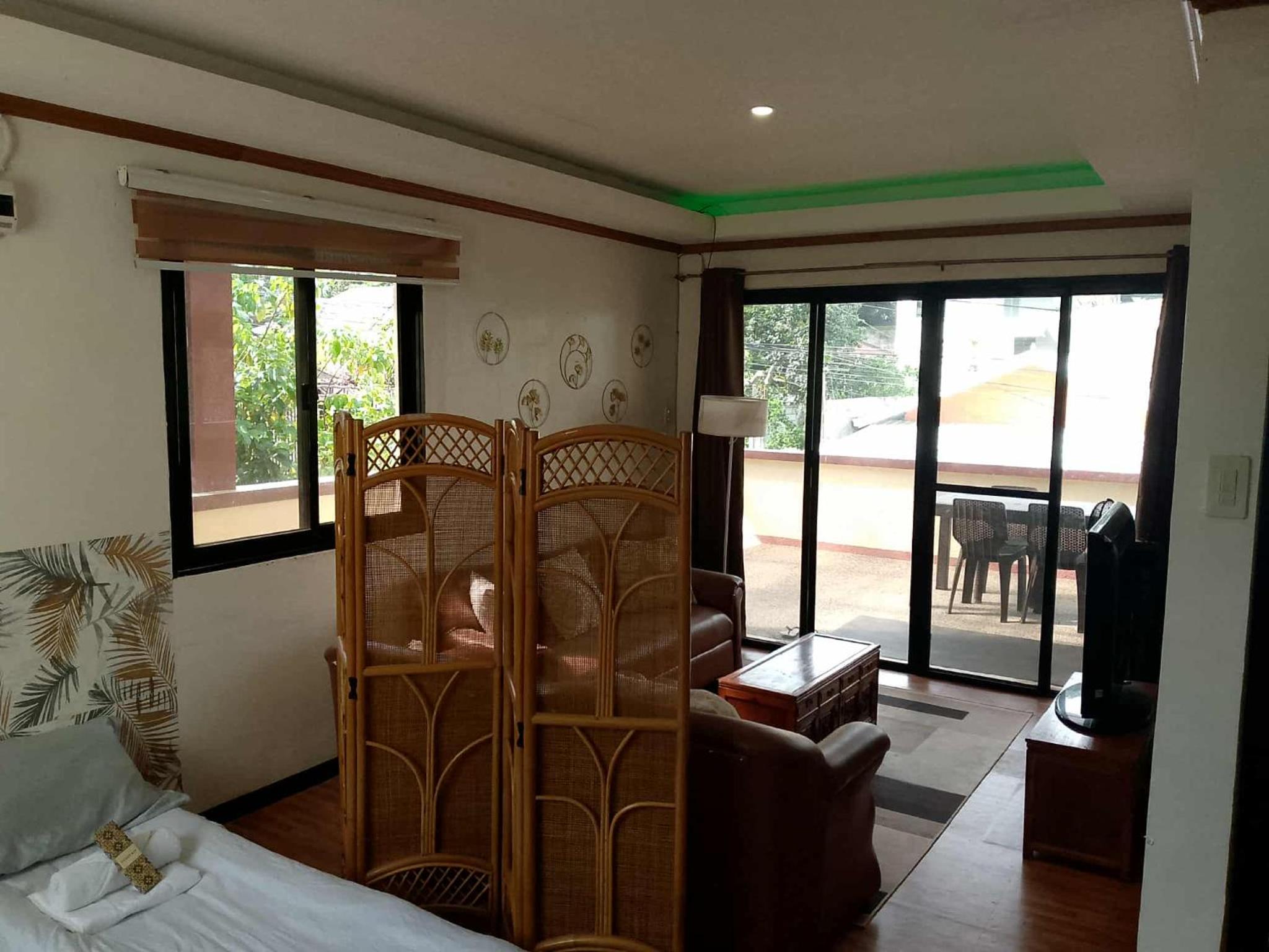 CasaCavite - Your Chill Hideaway and Mini-Resort Just Minutes from all the Tagaytay-Silang-Nuvali Action!