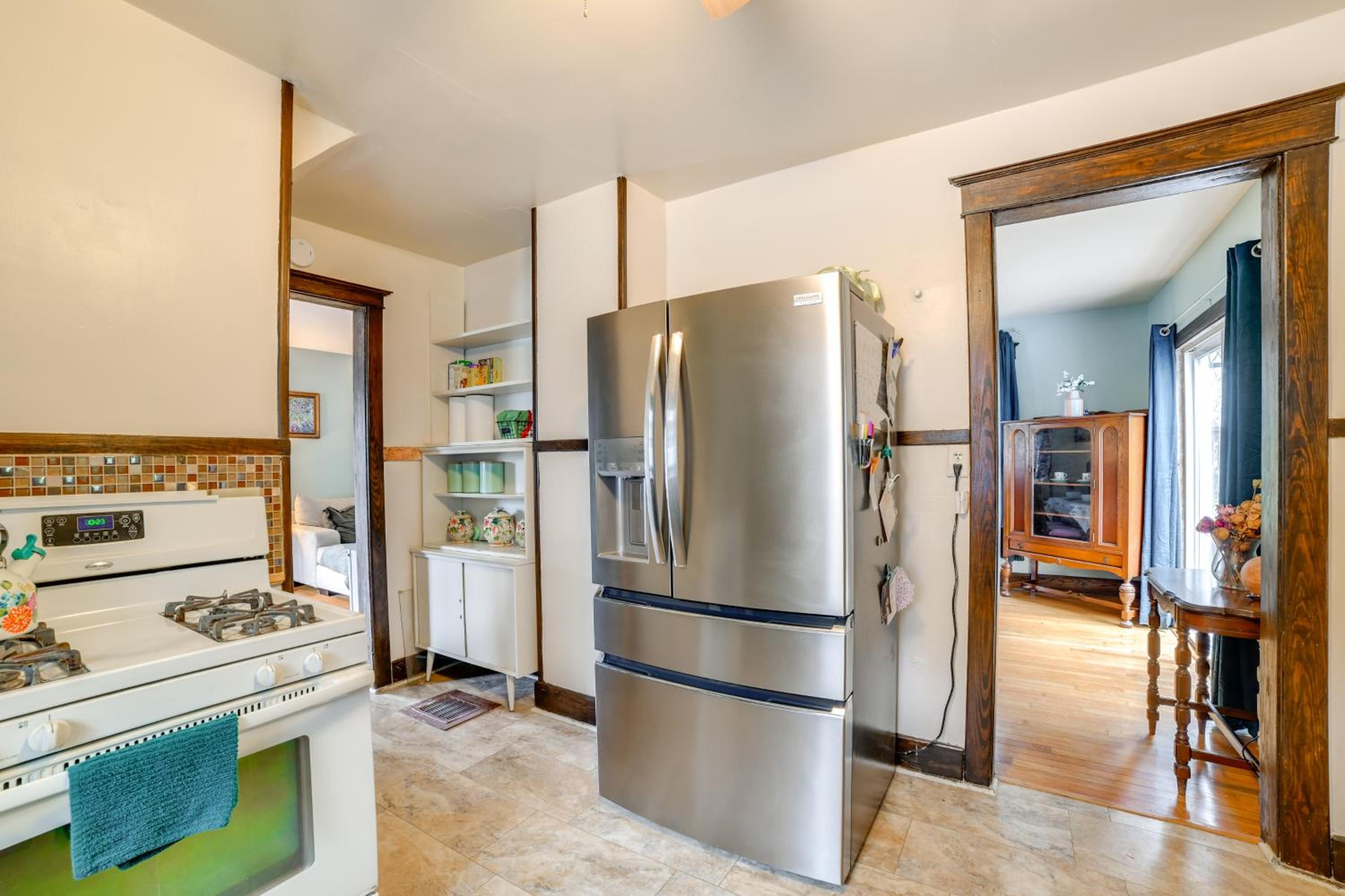 1 Mi to Dtwn Binghamton Pet-Friendly Home with Deck