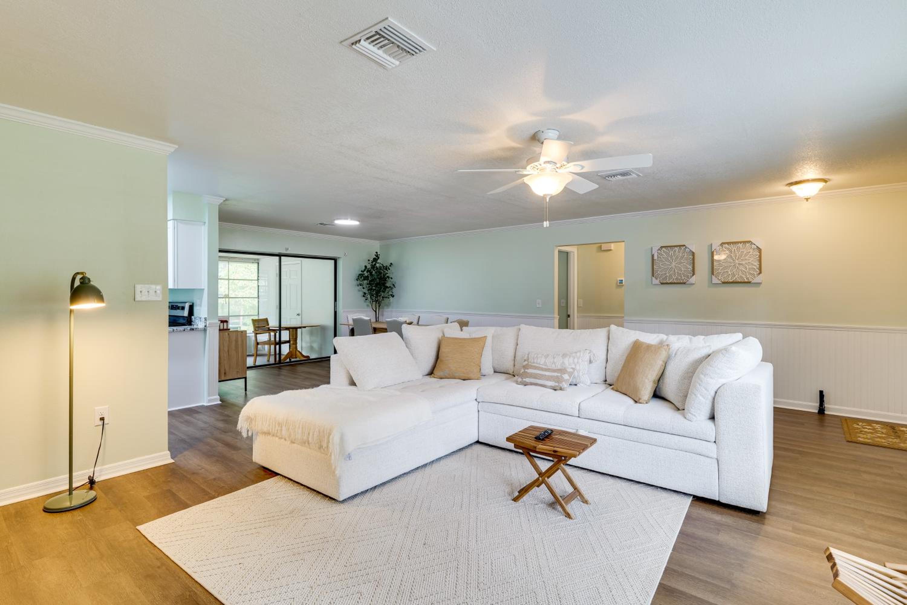Bring Your Boat! Canal-Front Tavares Home with Dock