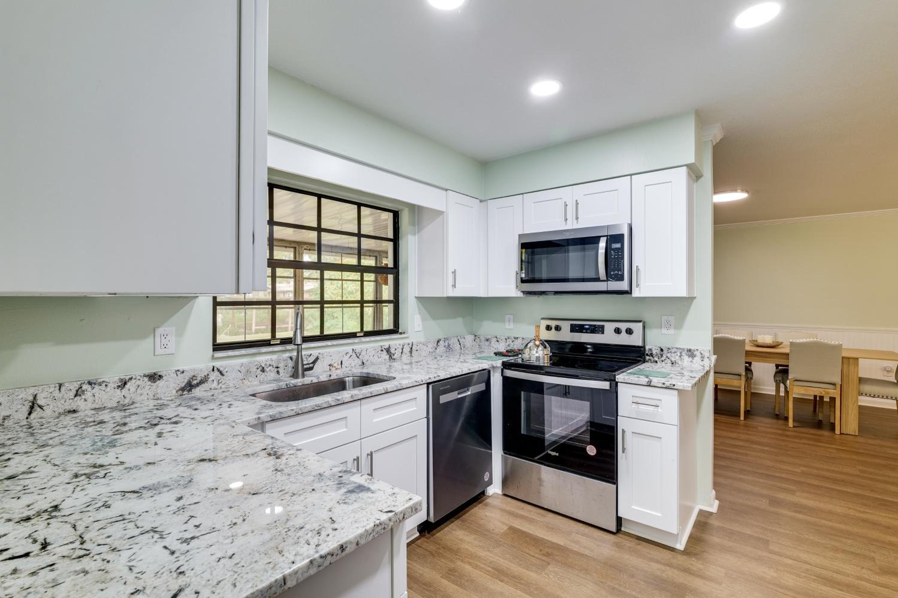 Bring Your Boat! Canal-Front Tavares Home with Dock
