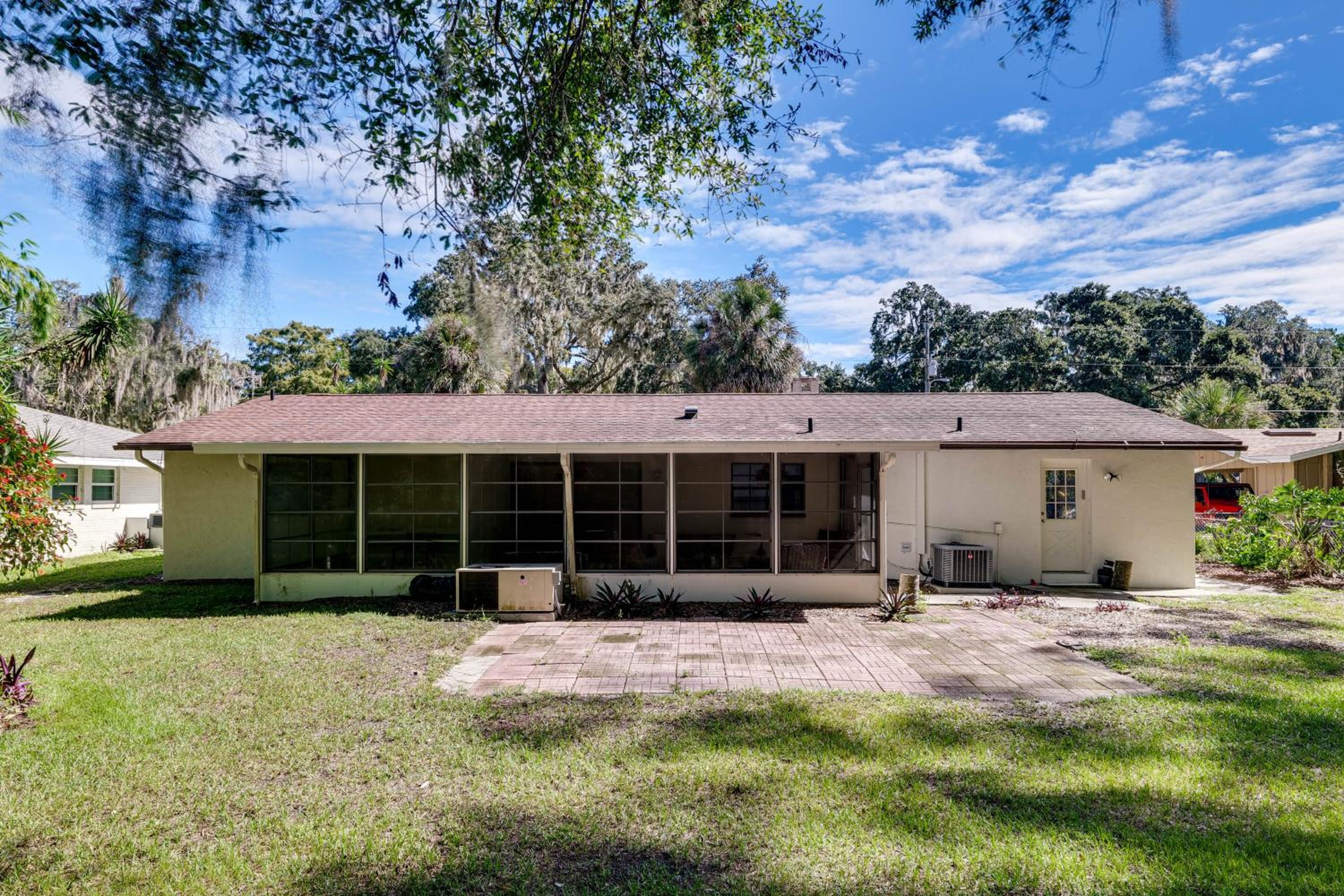 Bring Your Boat! Canal-Front Tavares Home with Dock