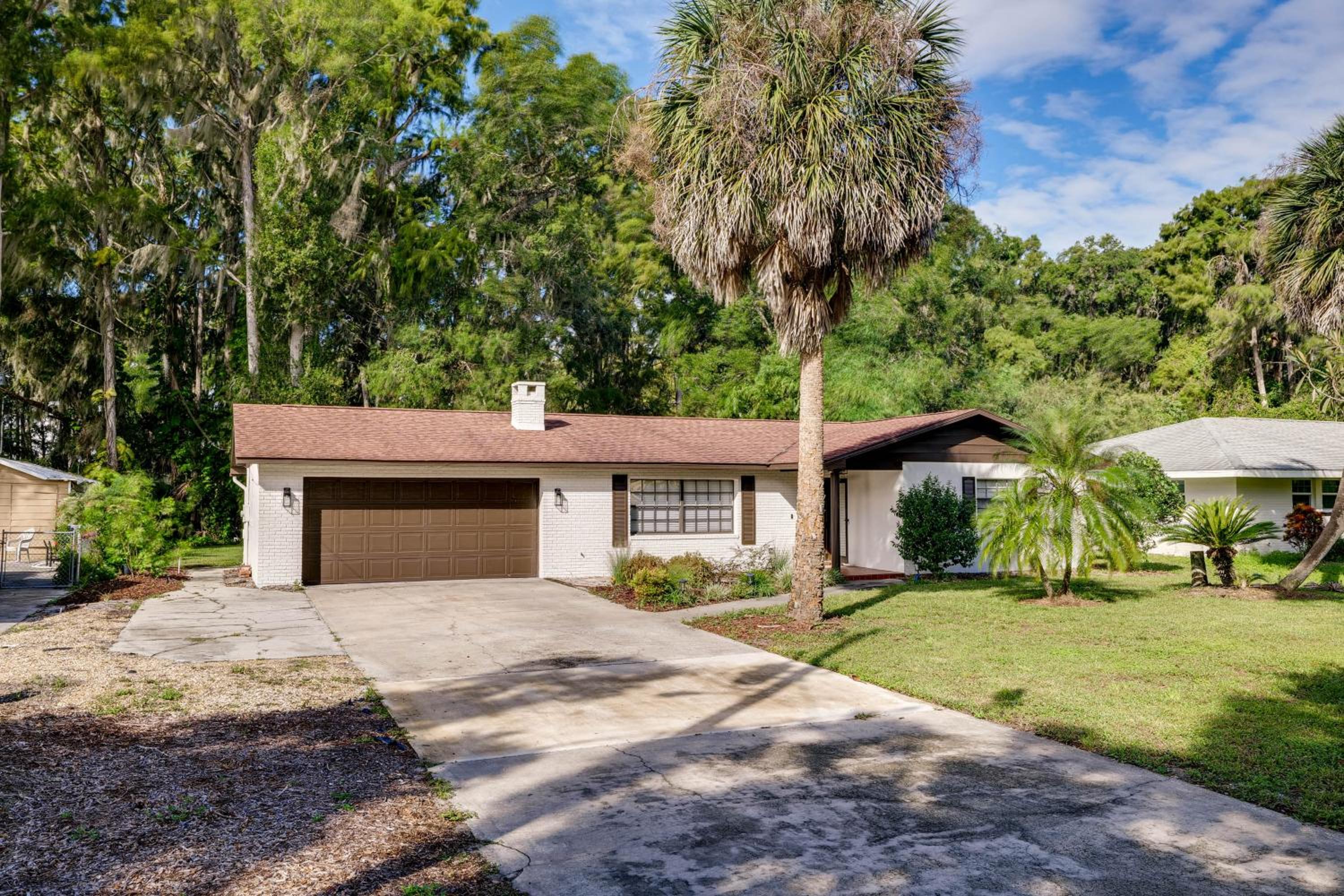 Bring Your Boat! Canal-Front Tavares Home with Dock