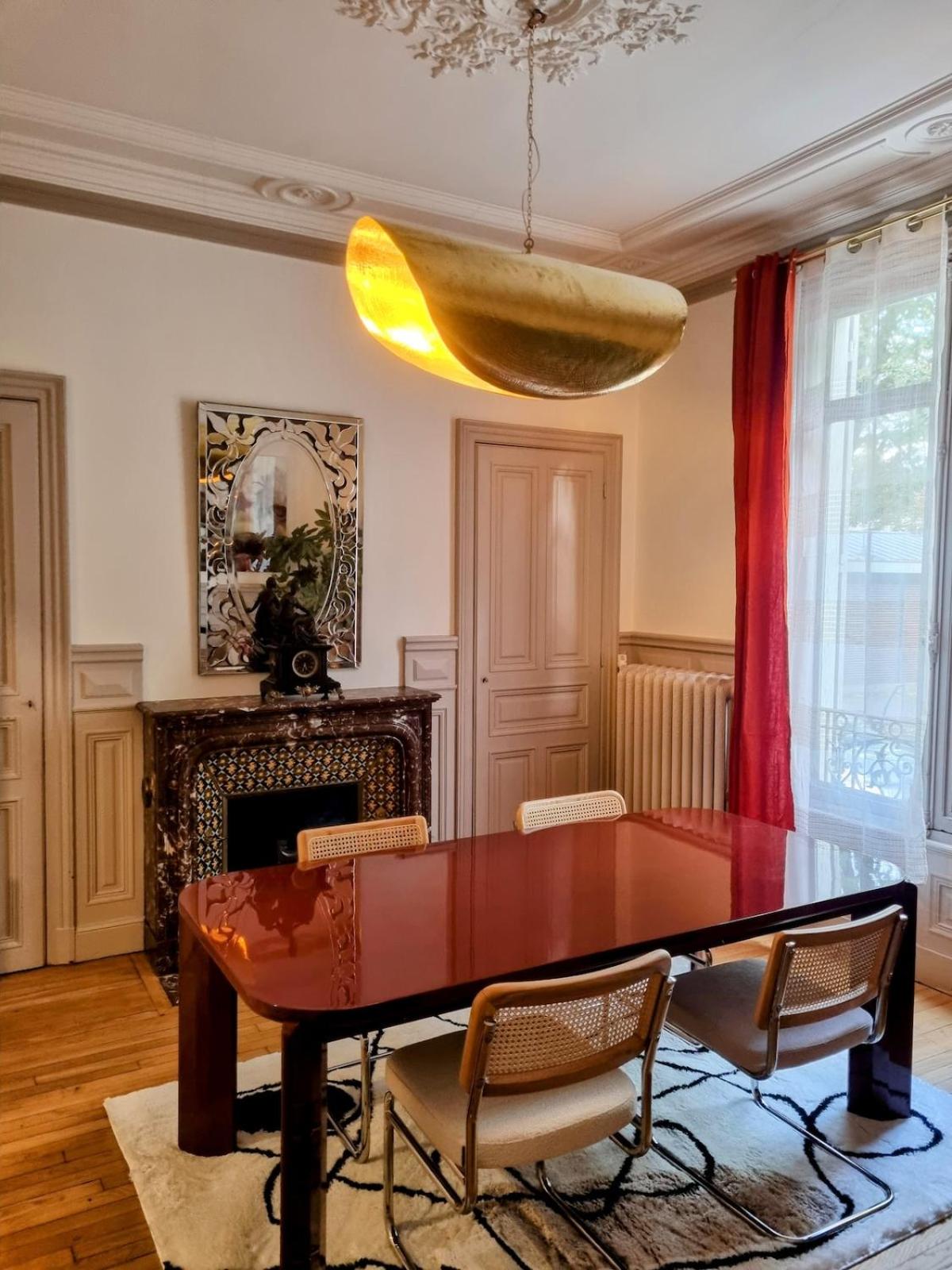 Appartement luxueux avec véranda, centre-ville