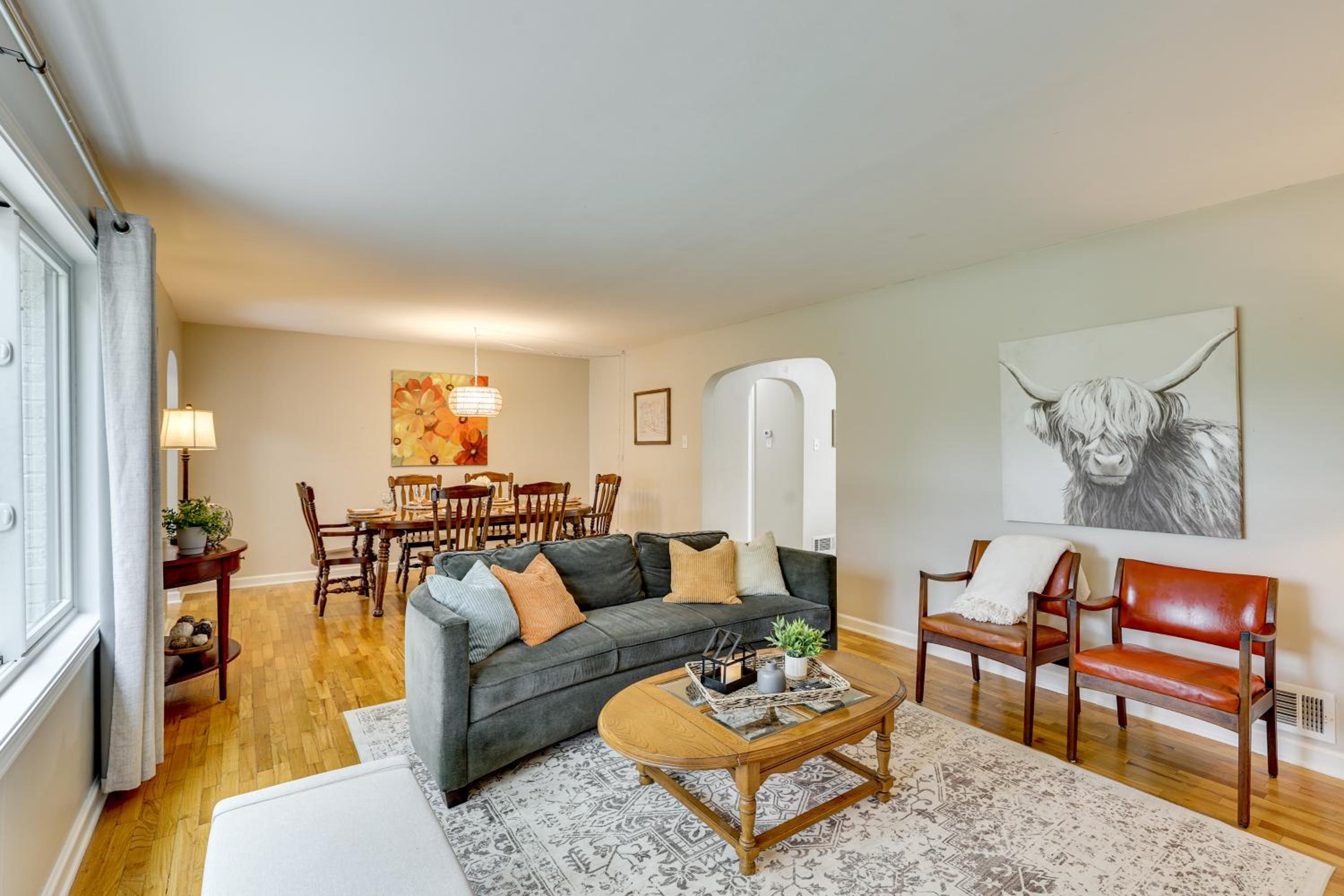 Topeka Farmhouse Hideaway 5 Mi to Downtown!