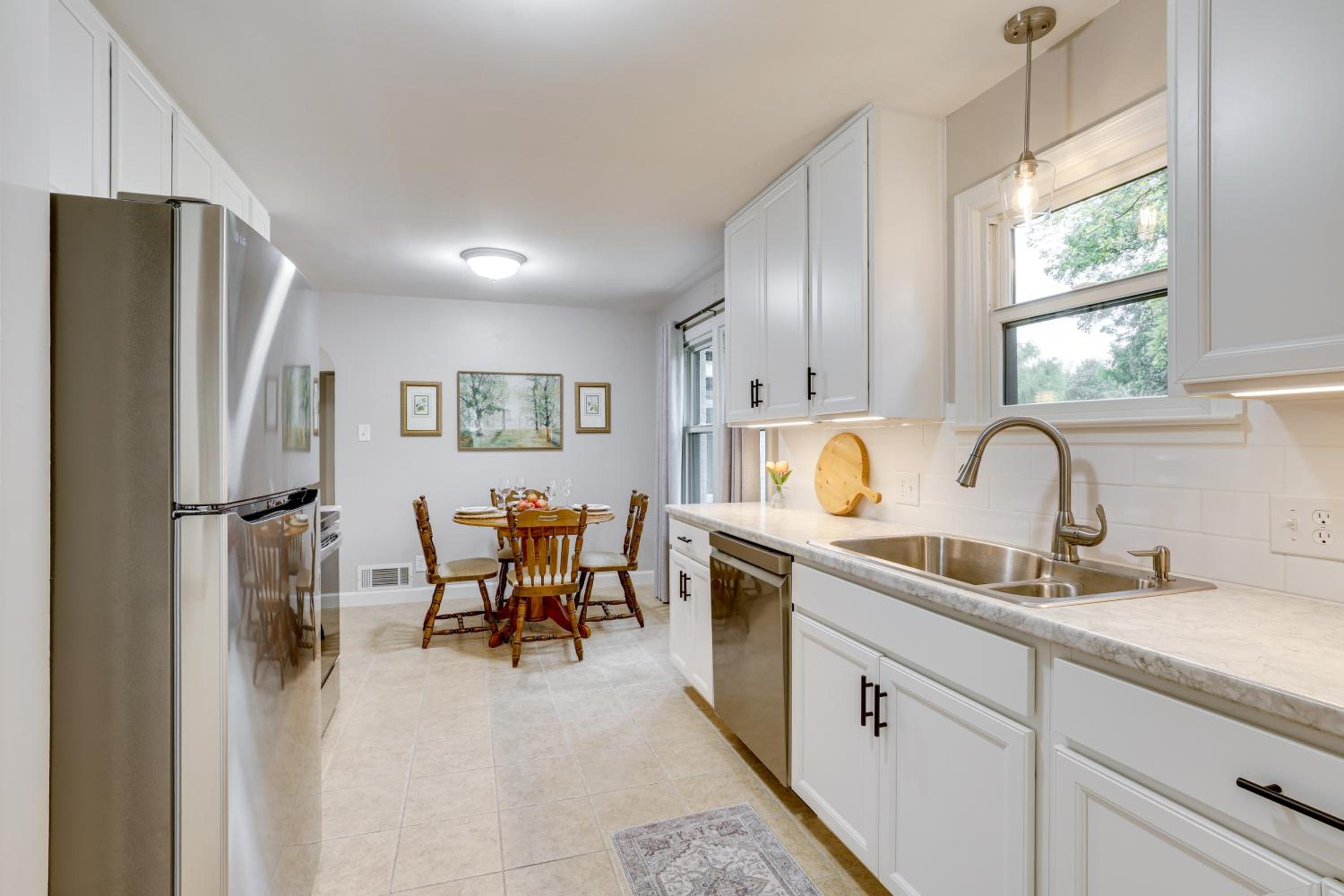 Topeka Farmhouse Hideaway 5 Mi to Downtown!