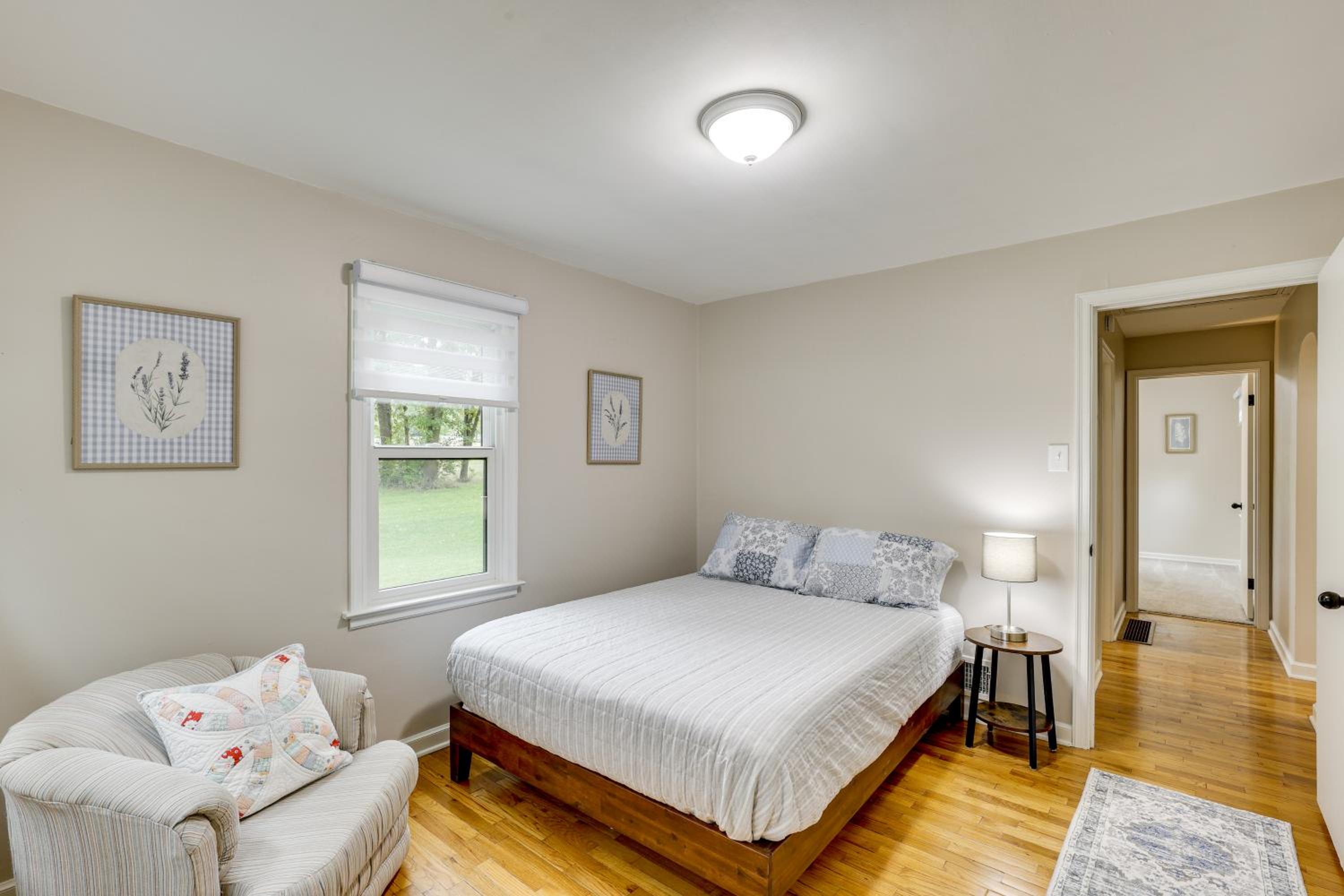 Topeka Farmhouse Hideaway 5 Mi to Downtown!