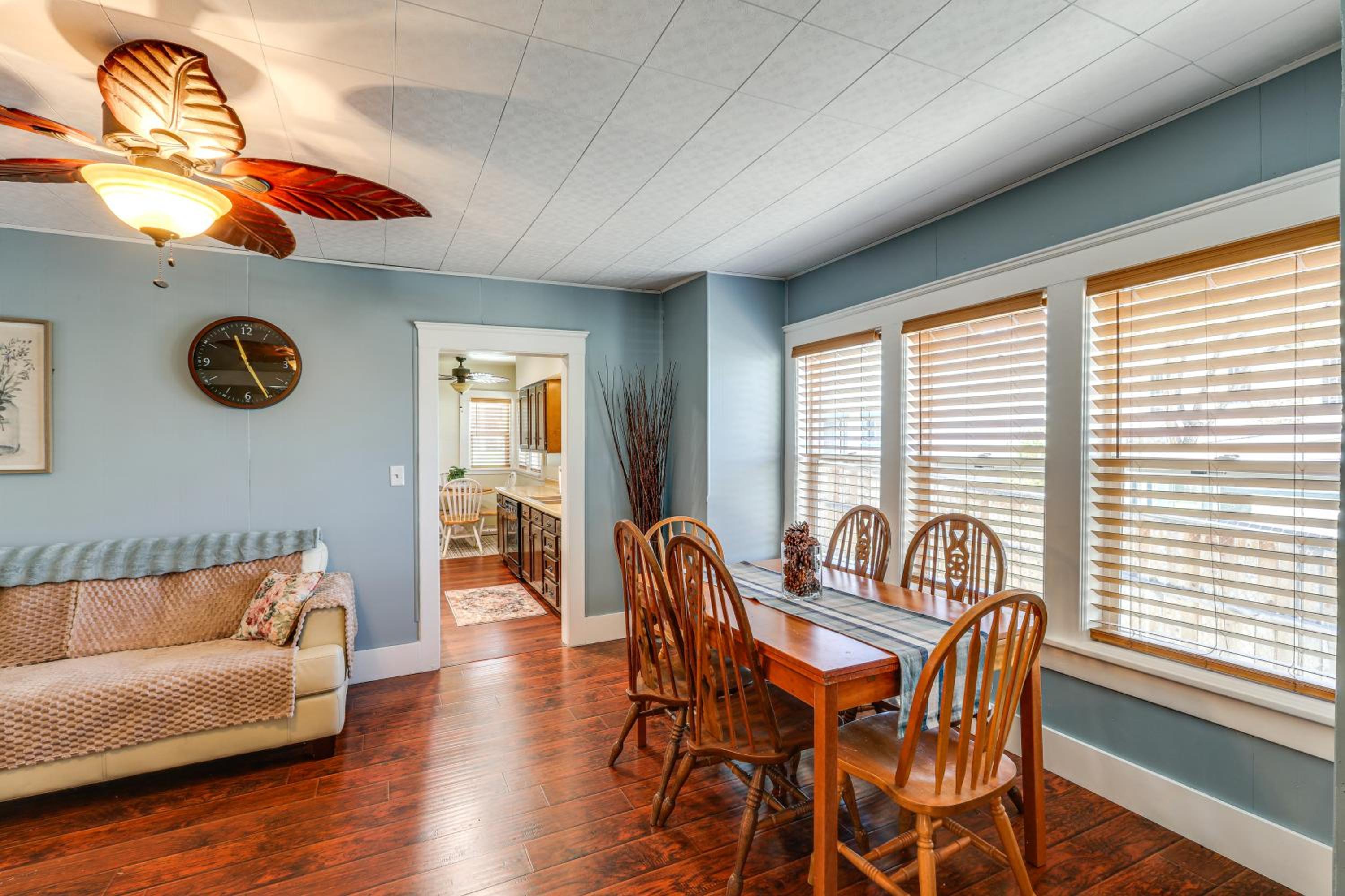 Route 66 Retreat Dog-Friendly Home in Williams