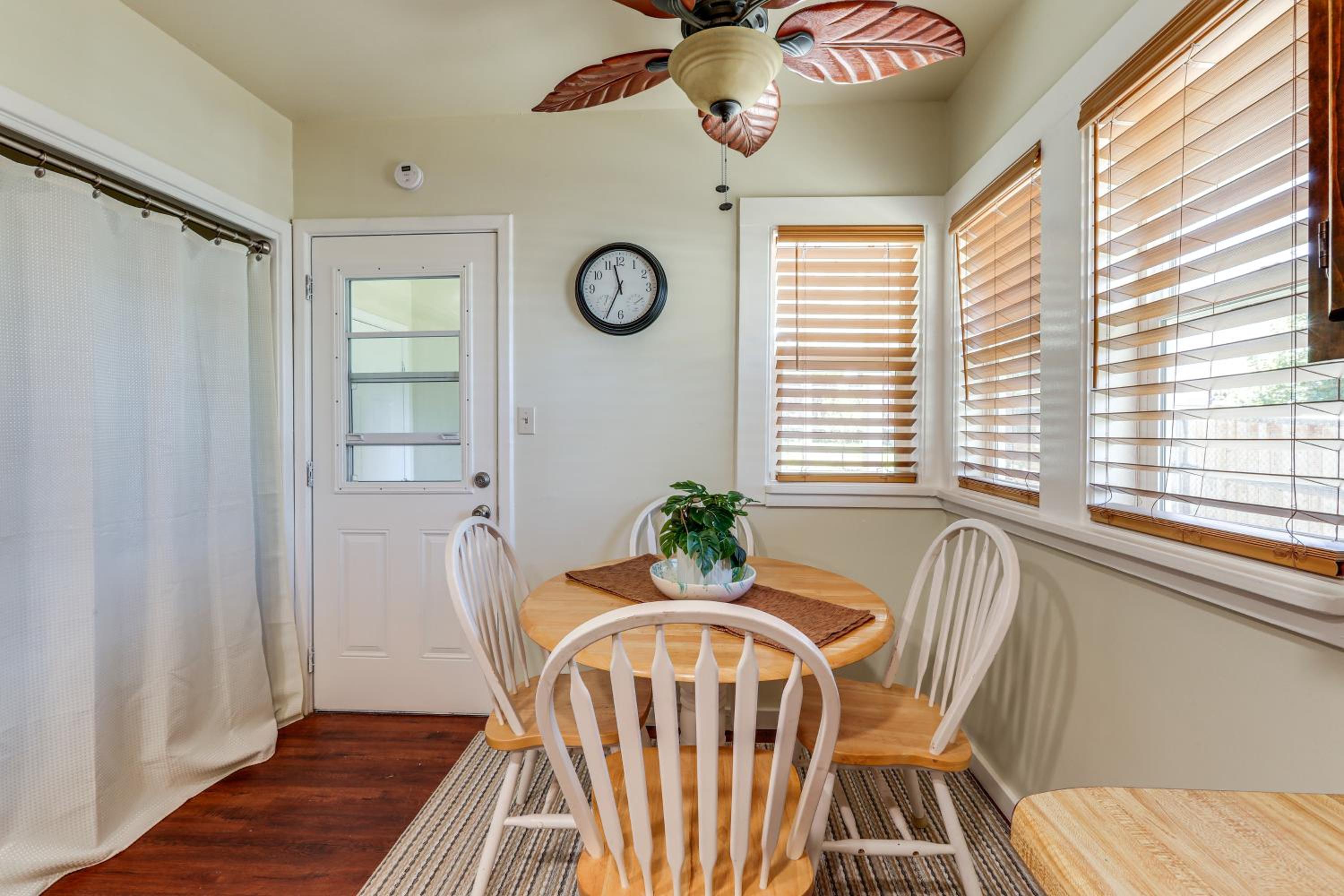 Route 66 Retreat Dog-Friendly Home in Williams