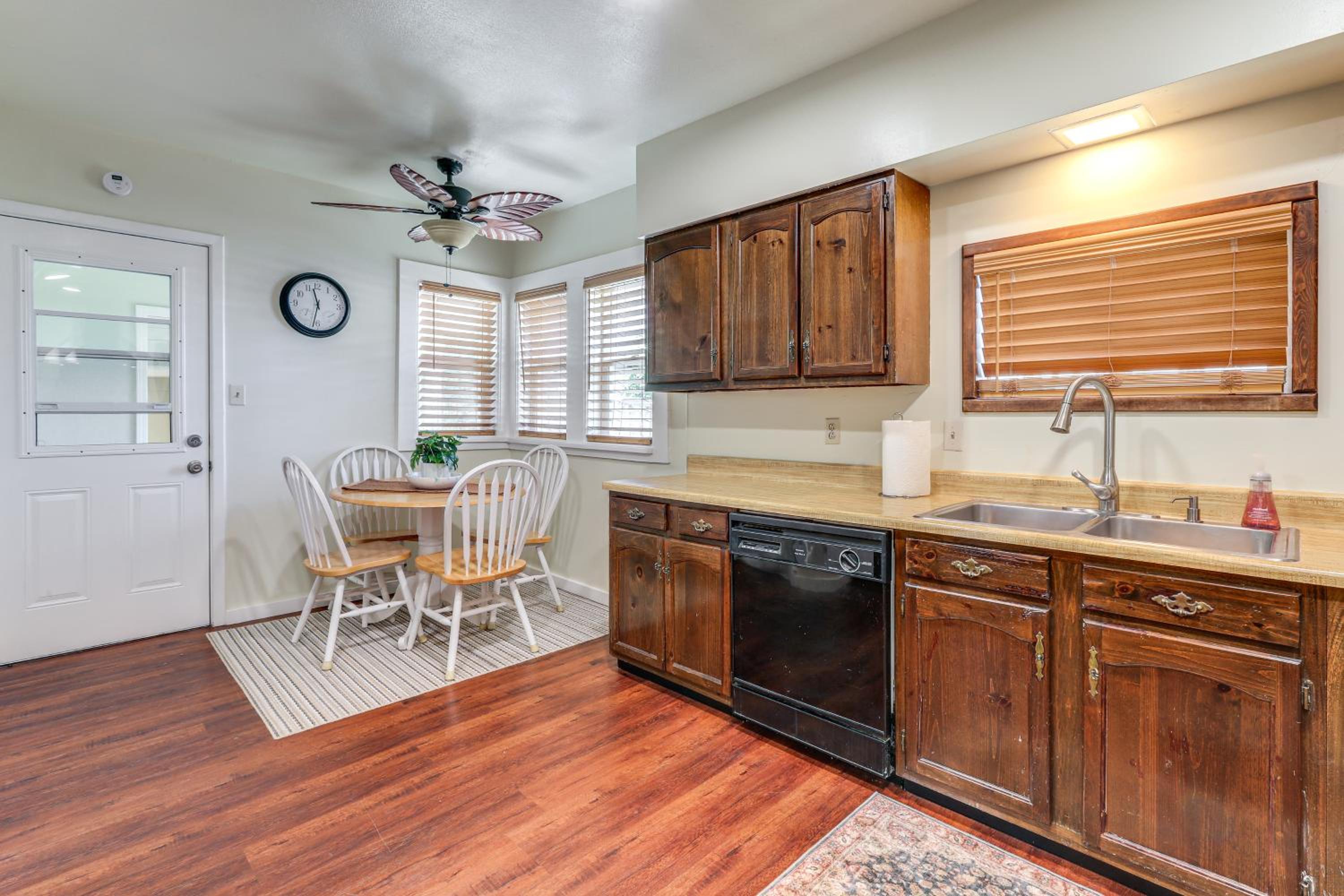 Route 66 Retreat Dog-Friendly Home in Williams