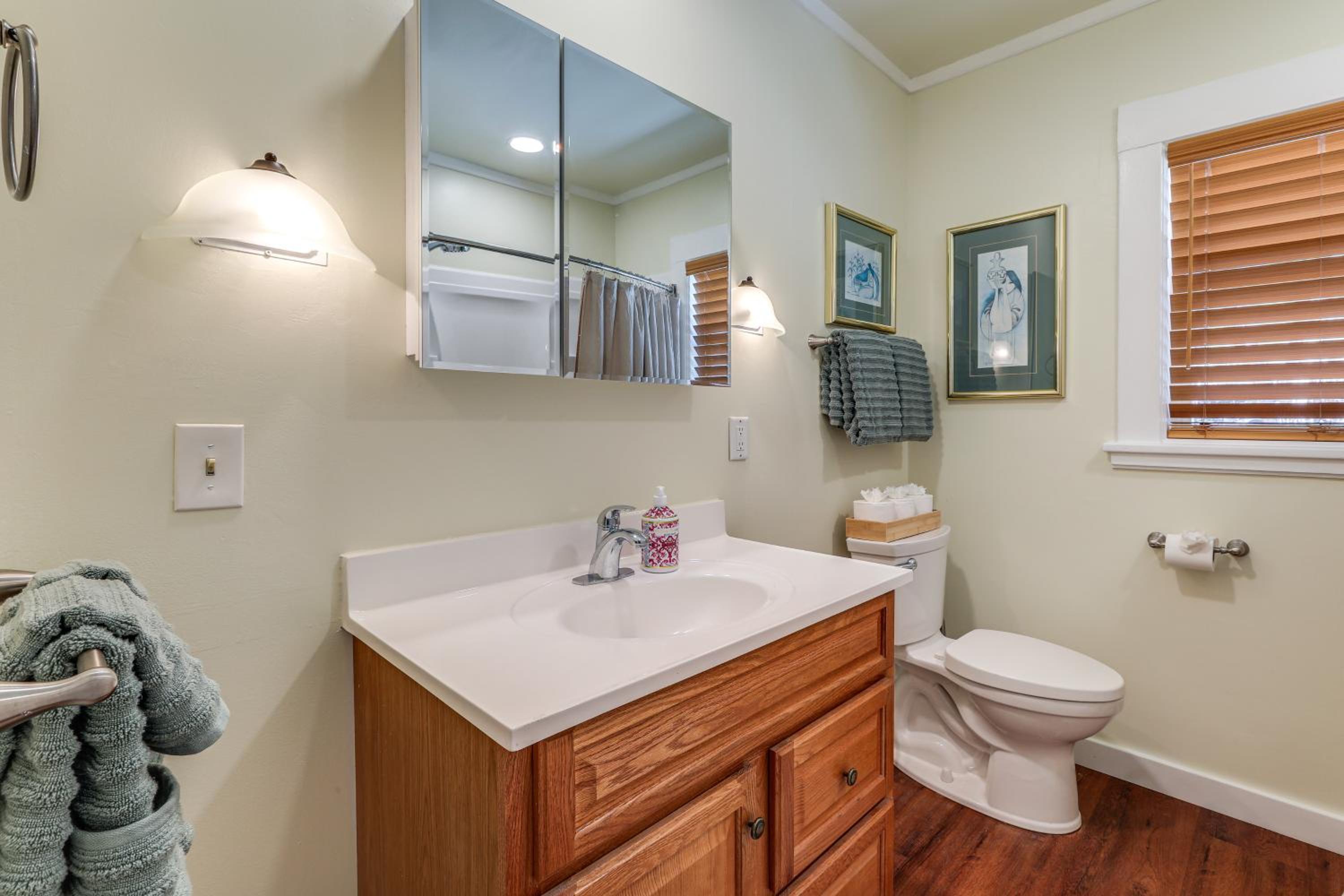 Route 66 Retreat Dog-Friendly Home in Williams