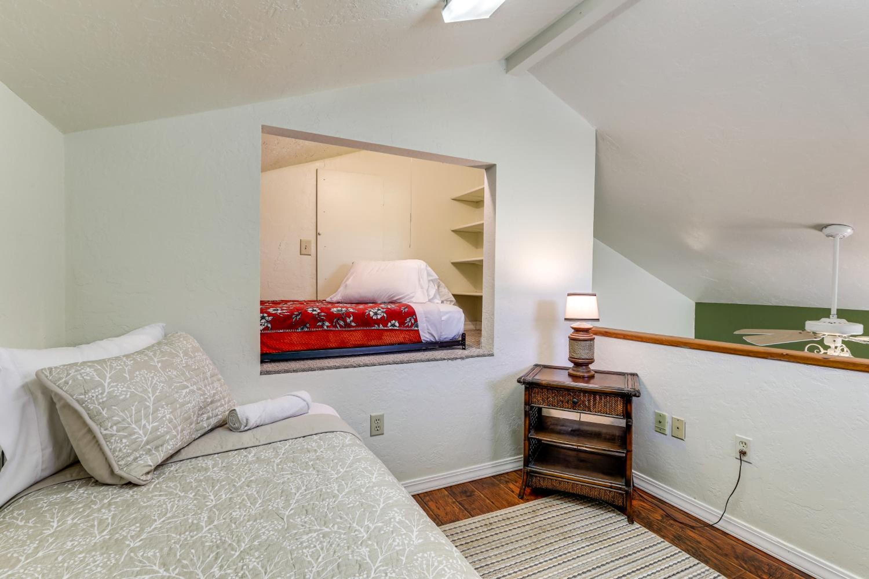 Route 66 Retreat Dog-Friendly Home in Williams