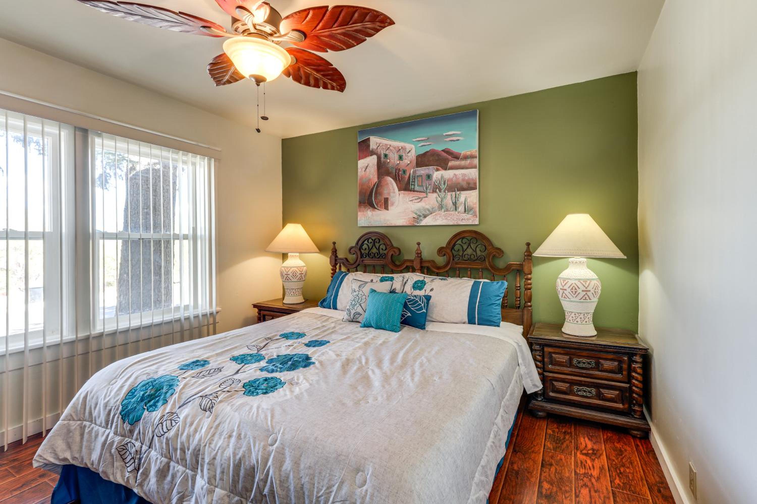 Route 66 Retreat Dog-Friendly Home in Williams