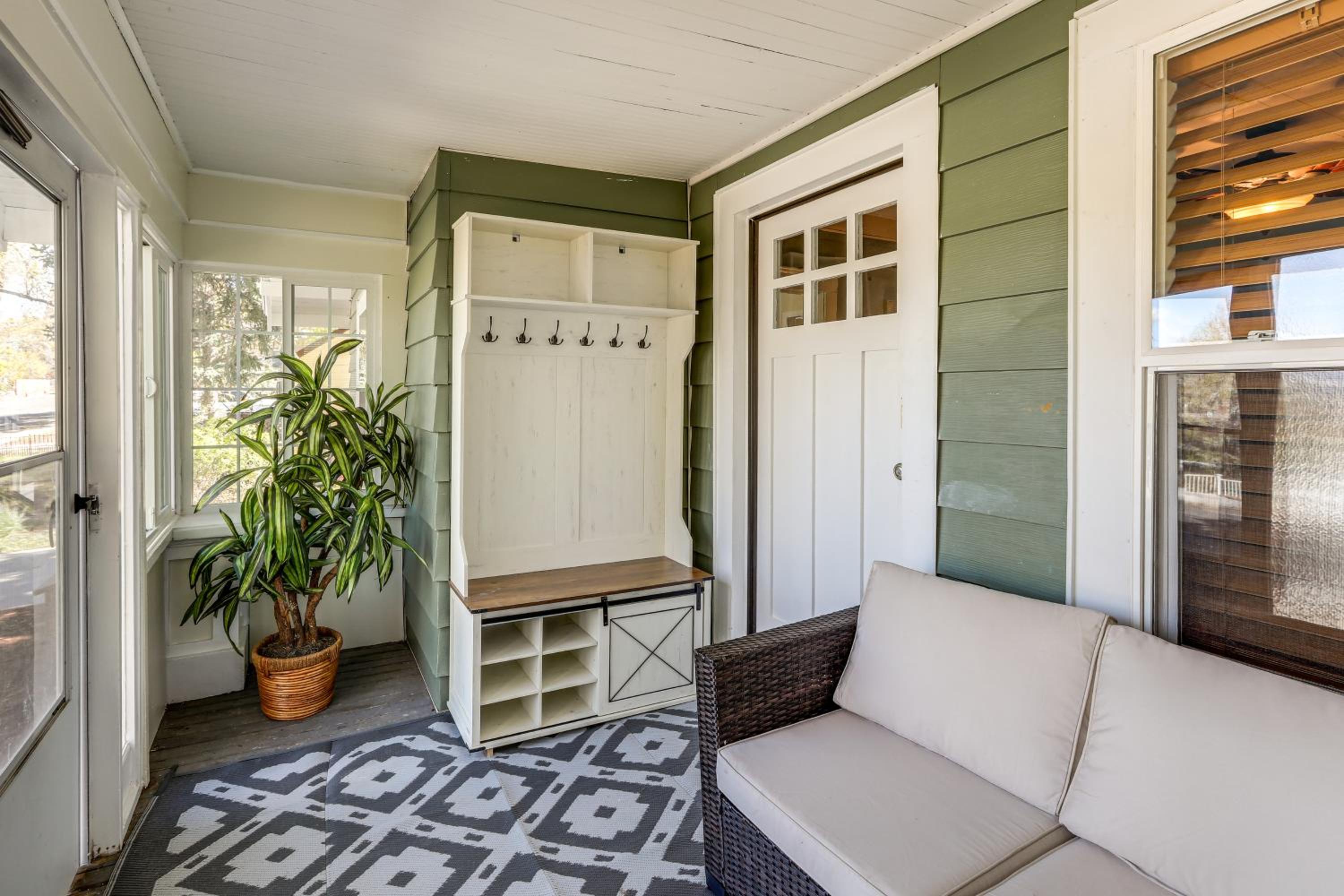 Route 66 Retreat Dog-Friendly Home in Williams