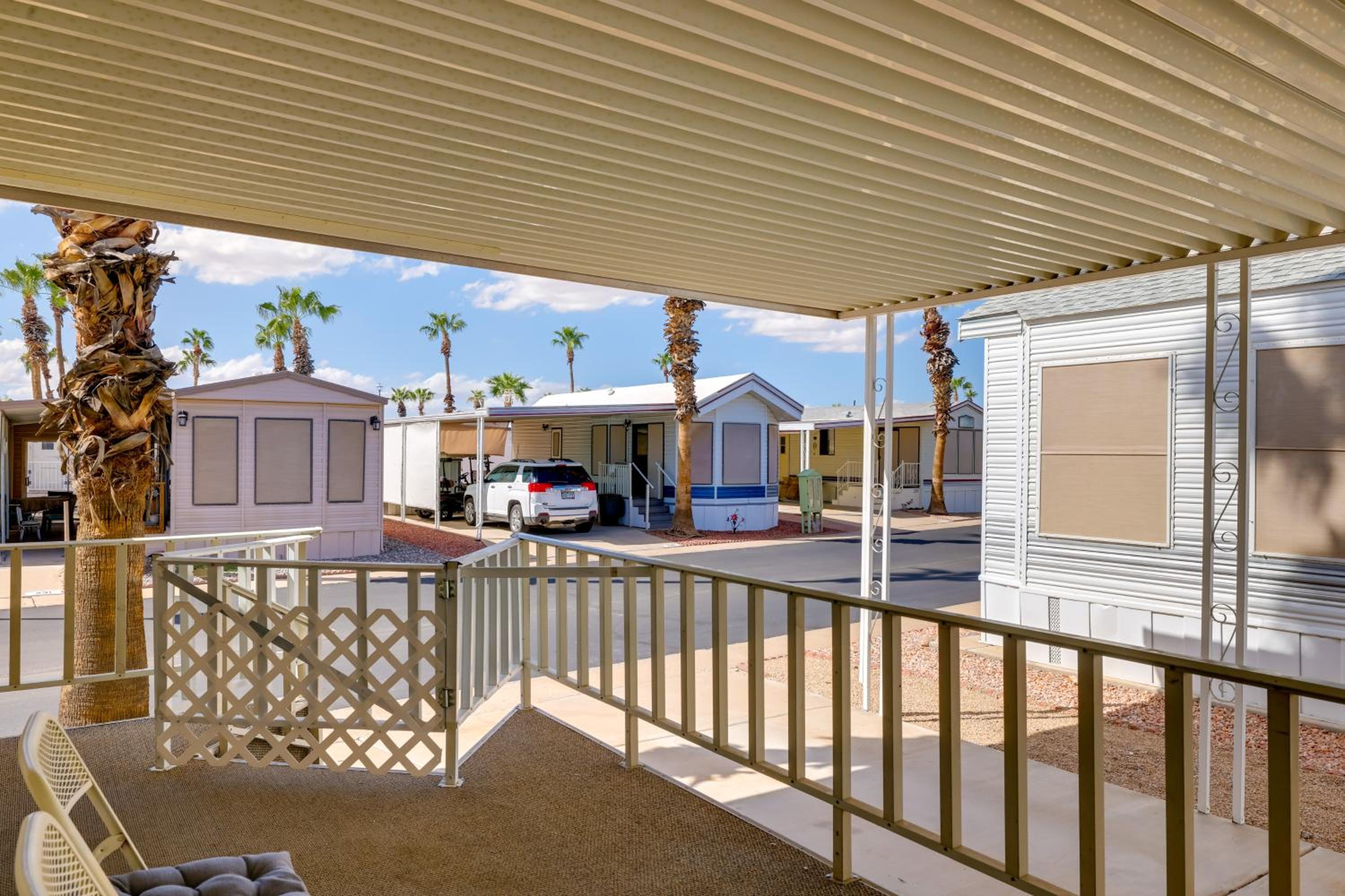 5 Mi to Sun City Snowbird Rental with Pool Access
