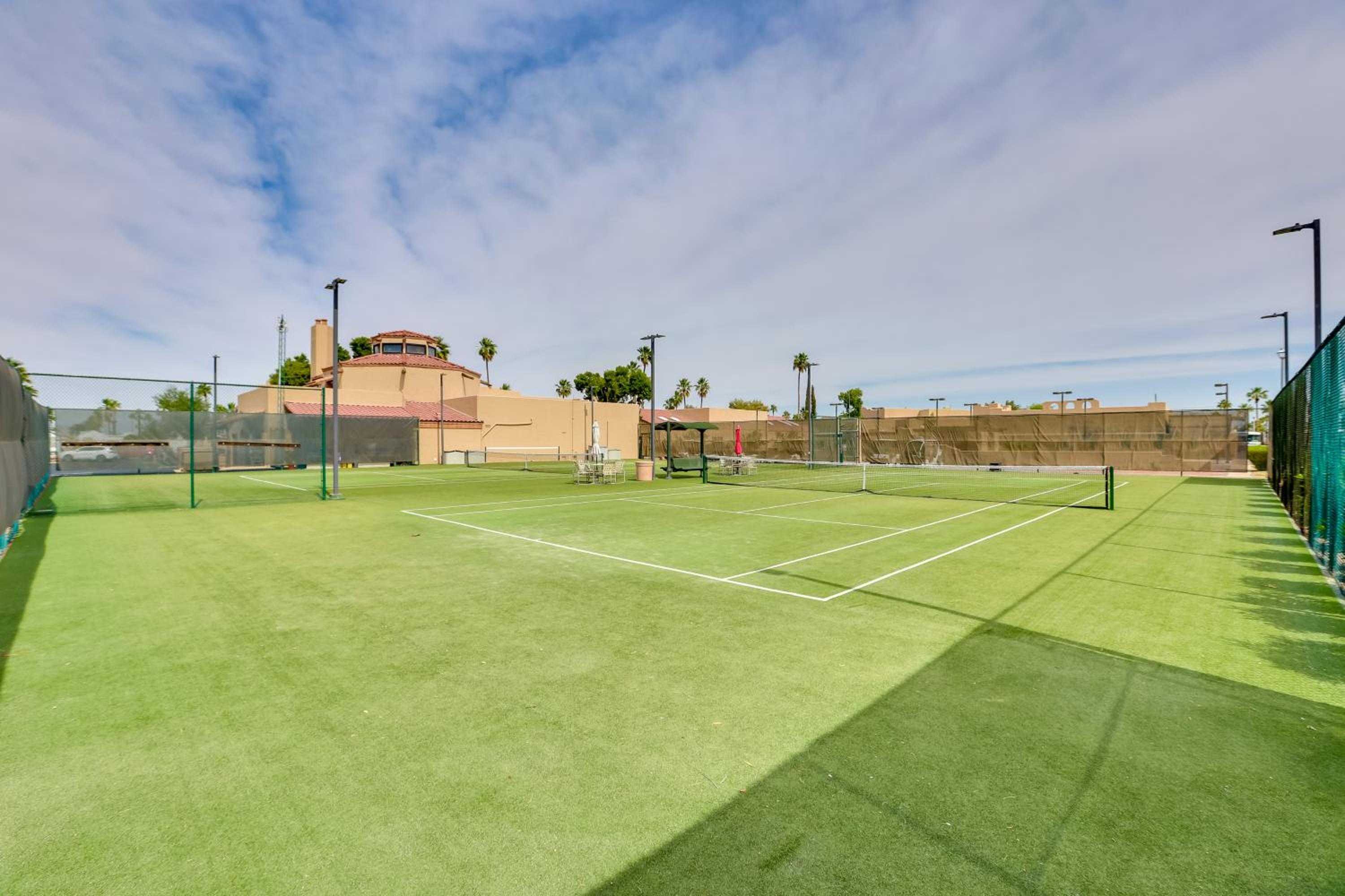 5 Mi to Sun City Snowbird Rental with Pool Access