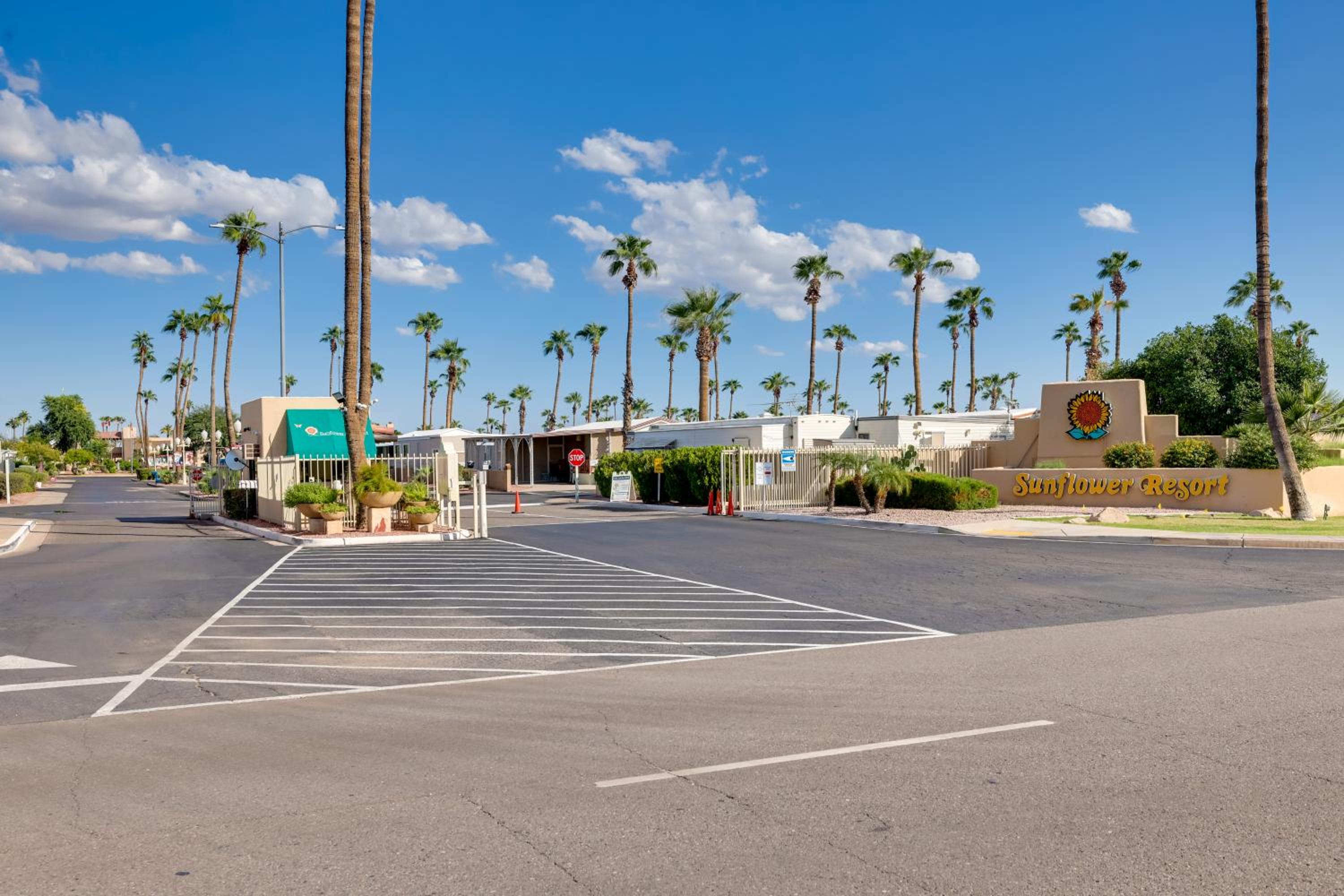 5 Mi to Sun City Snowbird Rental with Pool Access