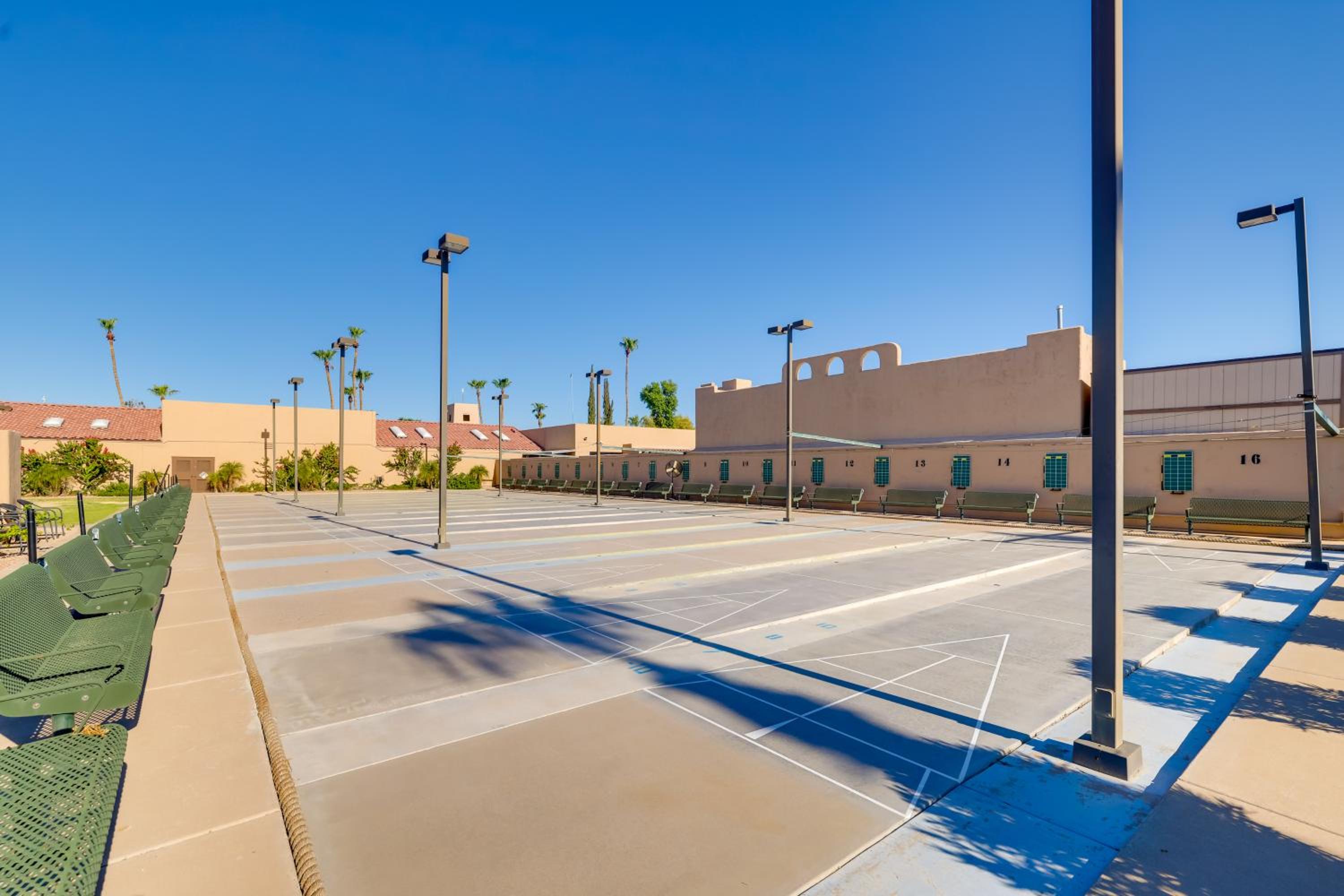 5 Mi to Sun City Snowbird Rental with Pool Access