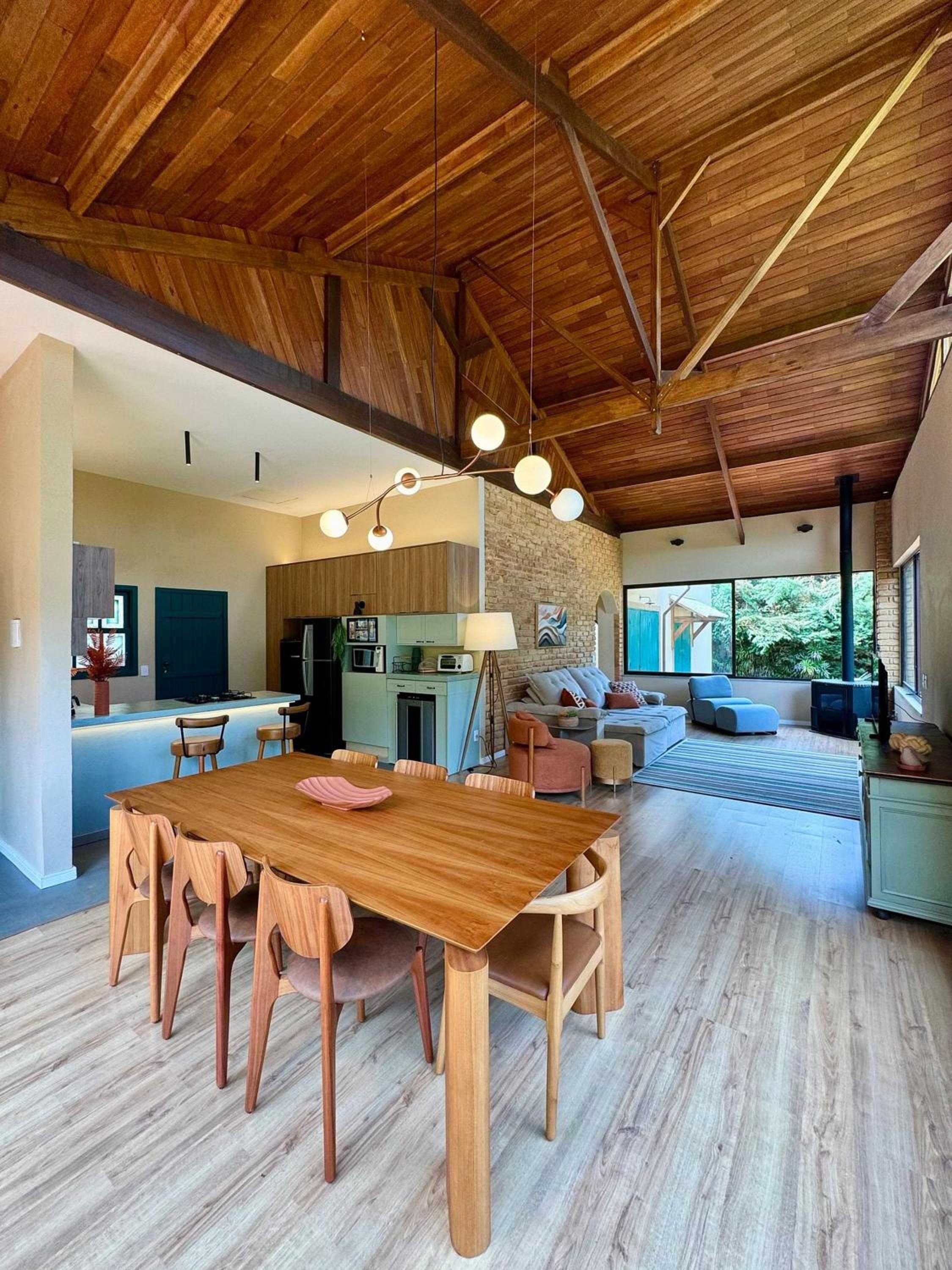 Casa com Jacuzzi e Área Gourmet em Mury
