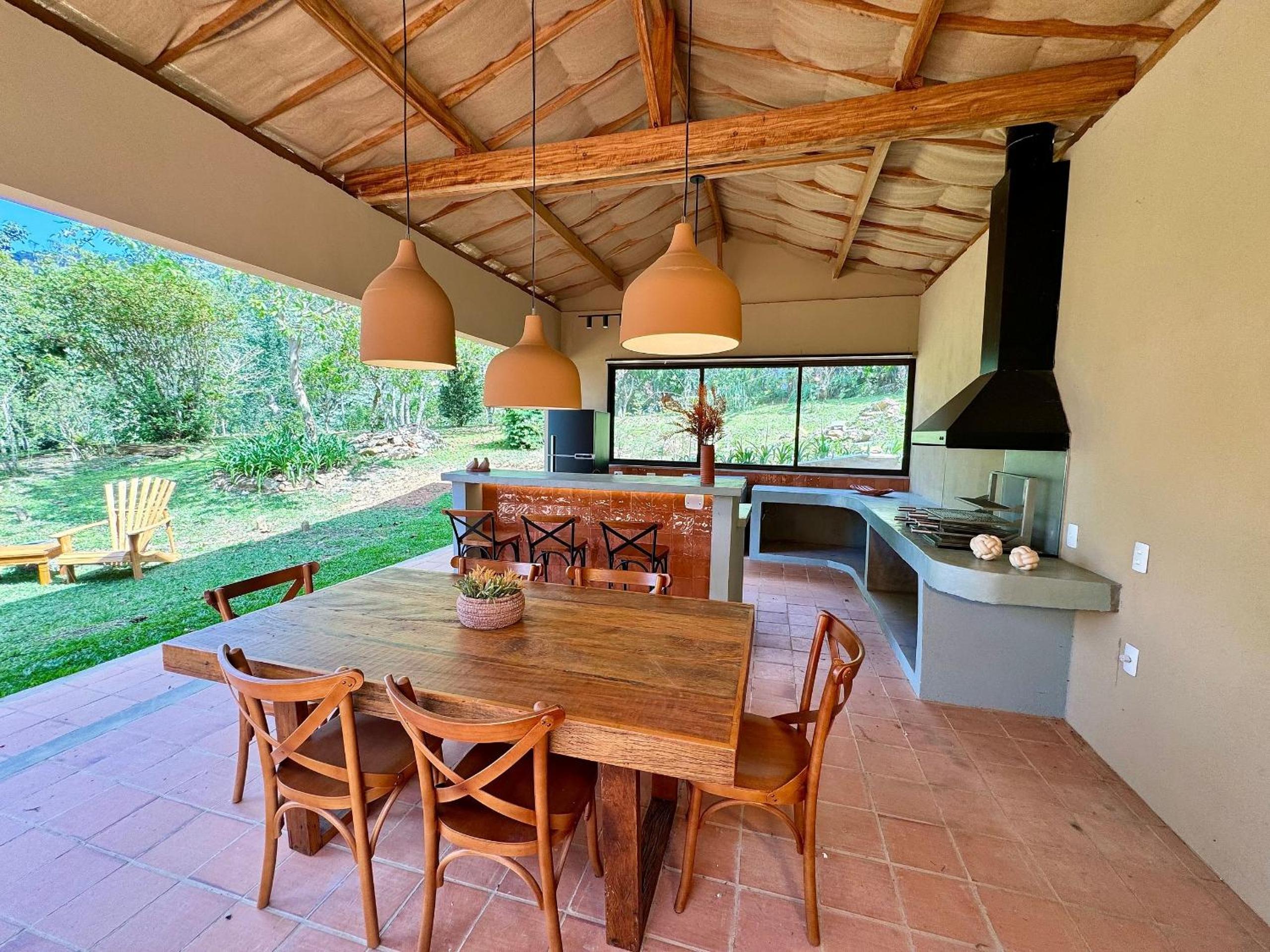 Casa com Jacuzzi e Área Gourmet em Mury