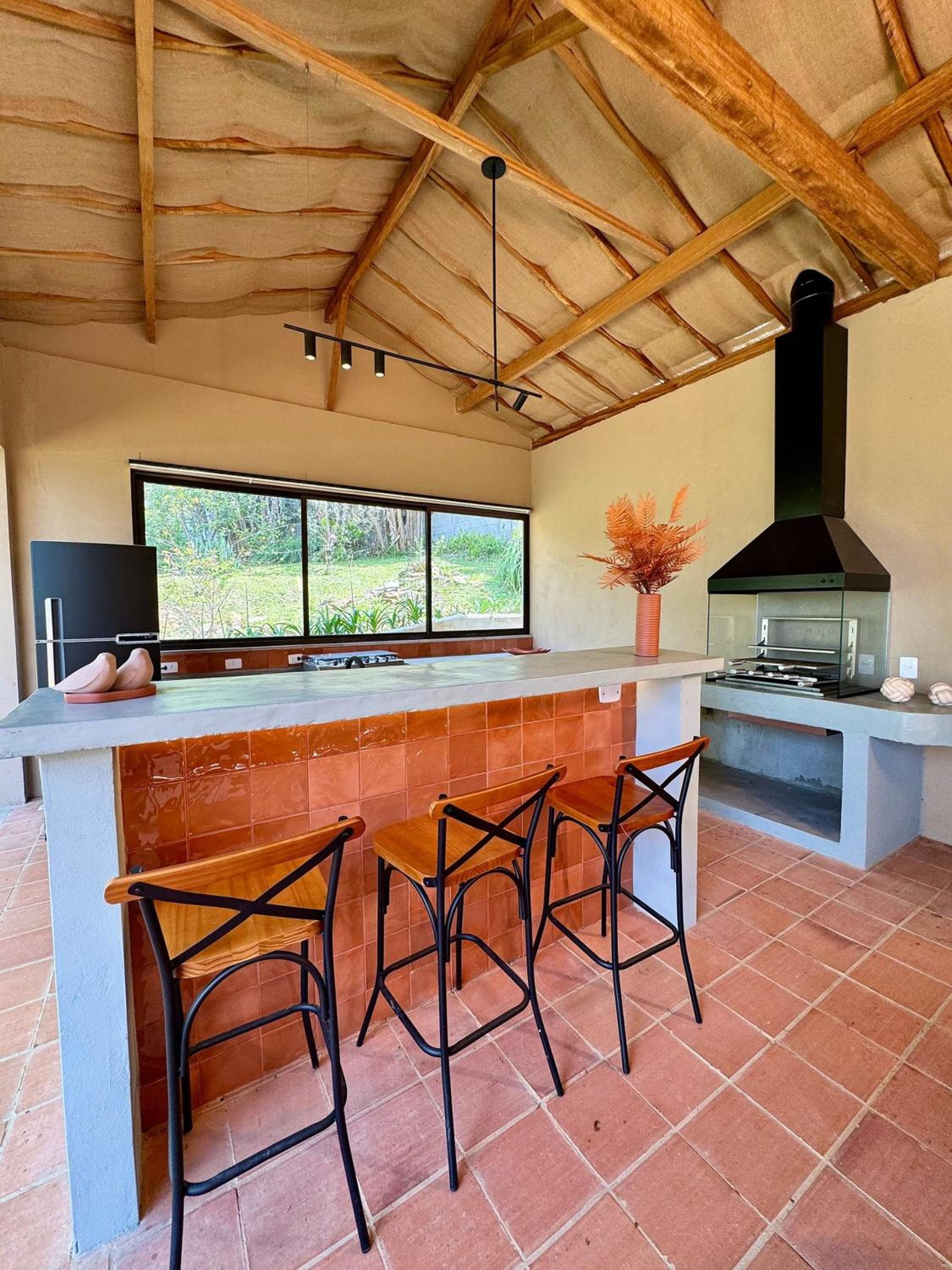 Casa com Jacuzzi e Área Gourmet em Mury