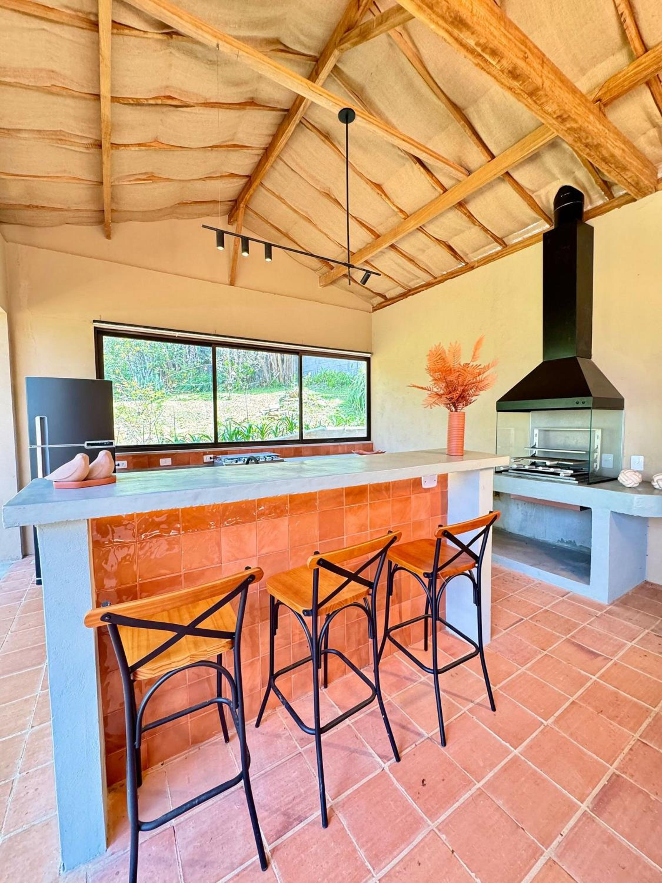Casa com Jacuzzi e Área Gourmet em Mury