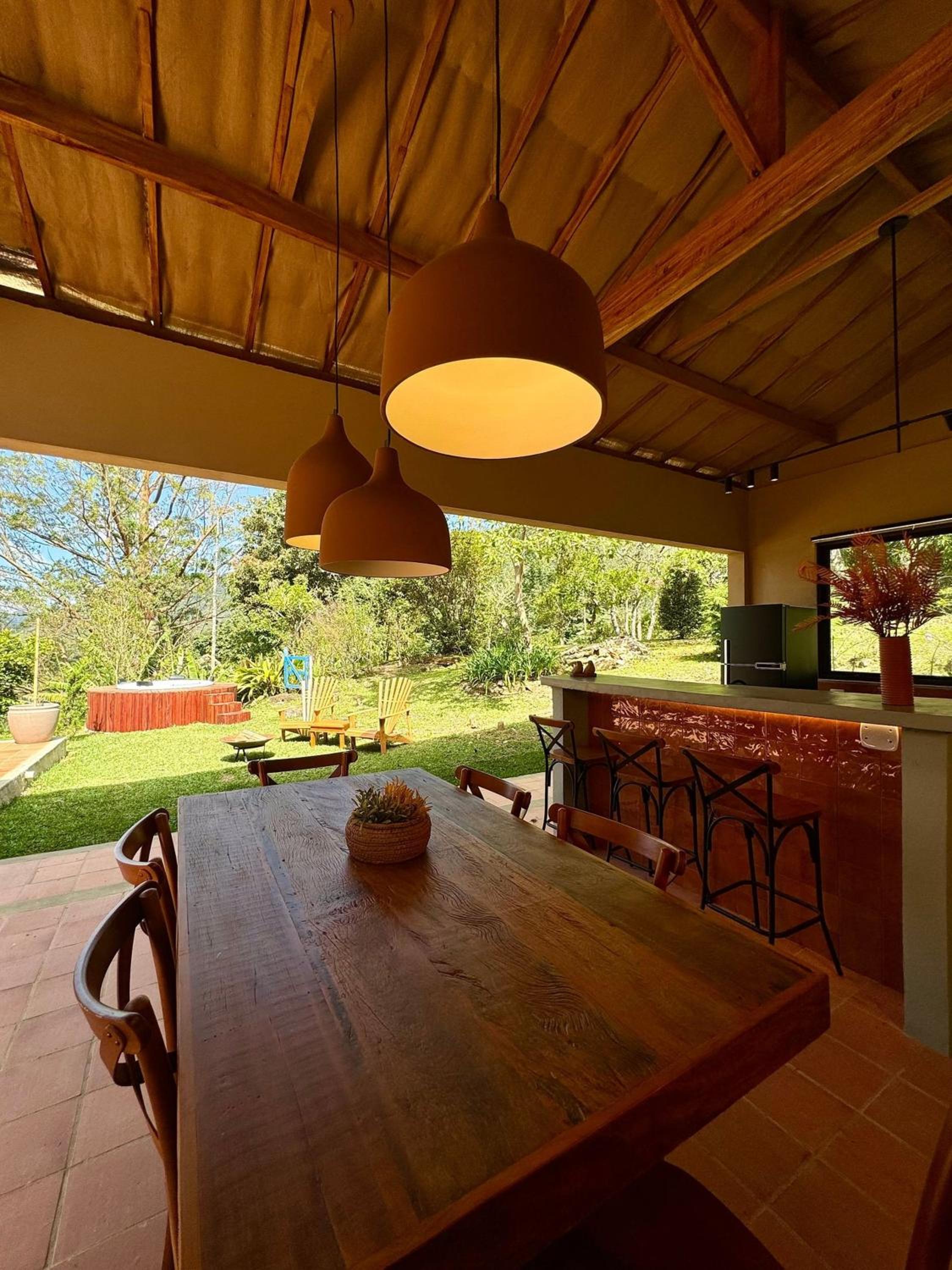 Casa com Jacuzzi e Área Gourmet em Mury