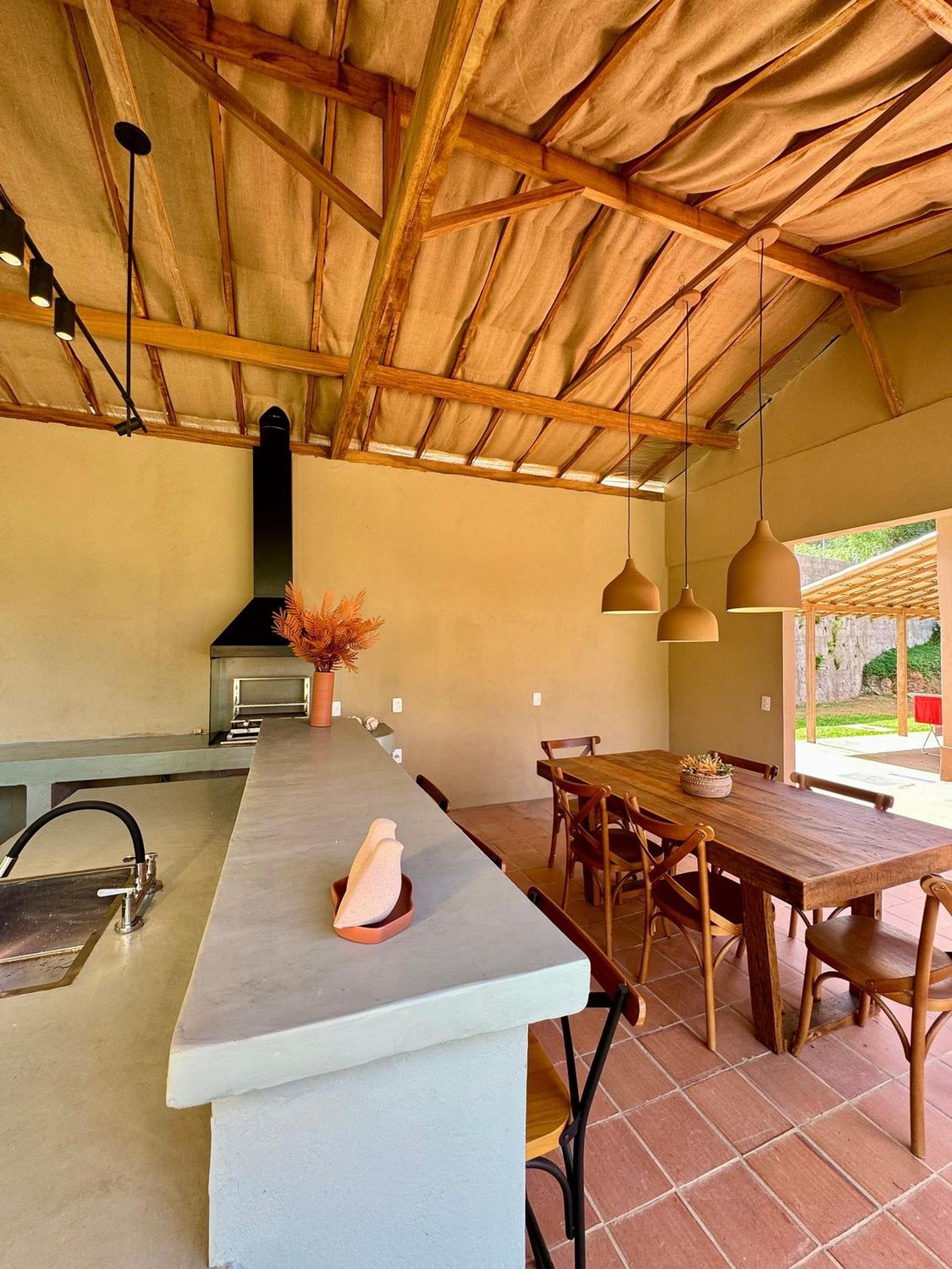 Casa com Jacuzzi e Área Gourmet em Mury