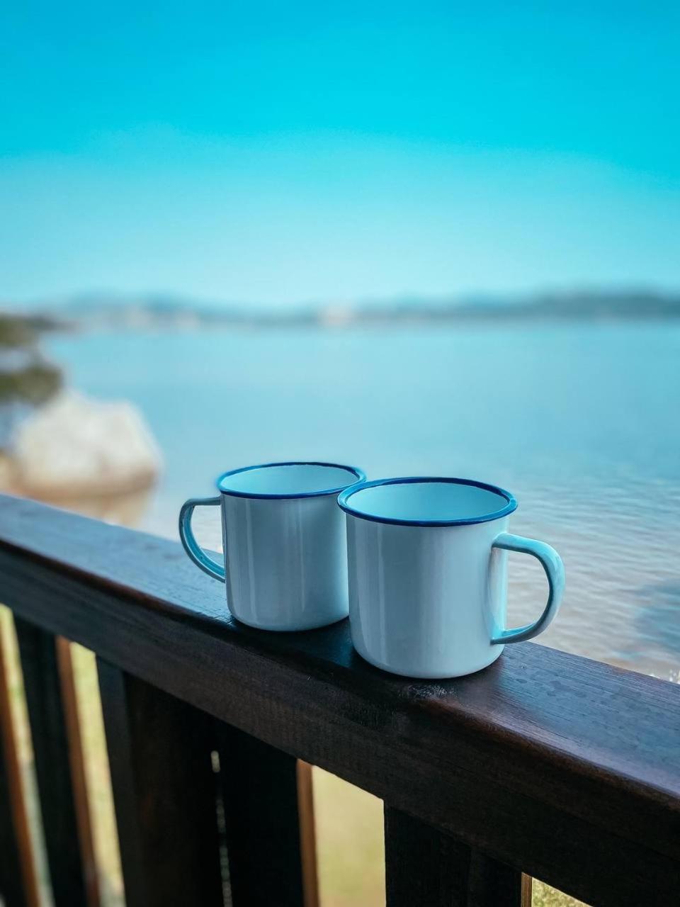 Chalé na beira da lagoa com vista