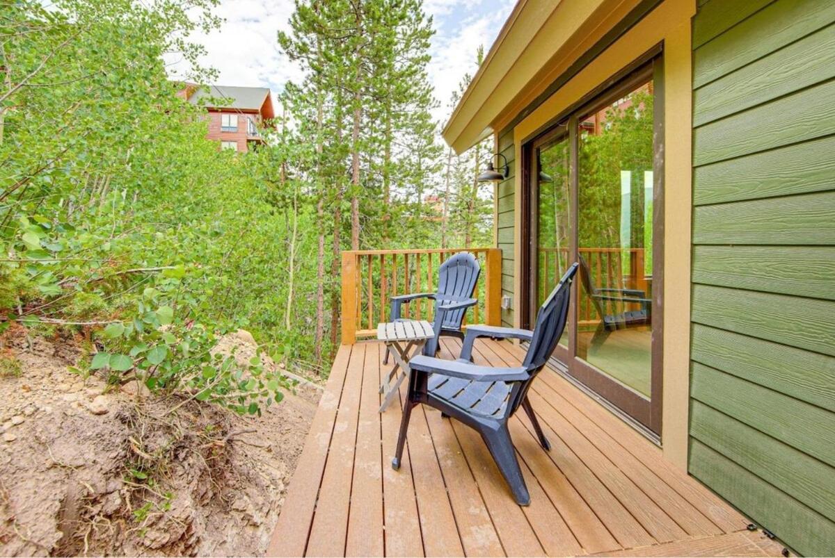 New Mountain Home, Amazing Unobstructed Lake & Mountain Views, Hot Tub, Close to Town!