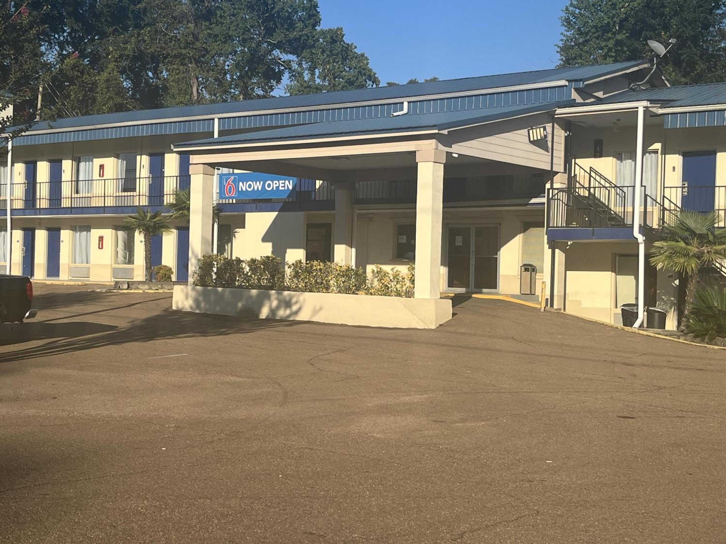Motel 6 - McComb, MS