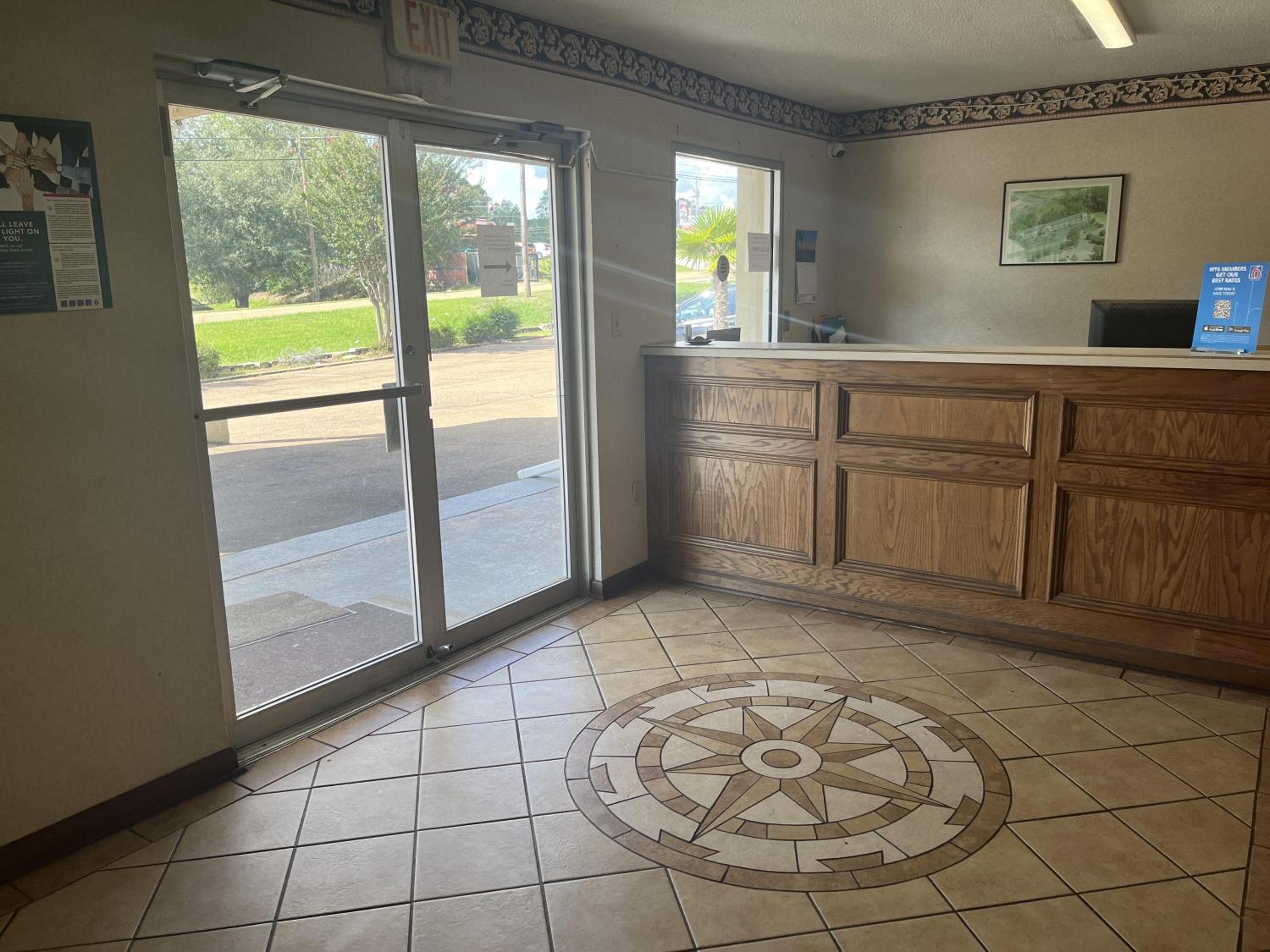 Motel 6 - McComb, MS