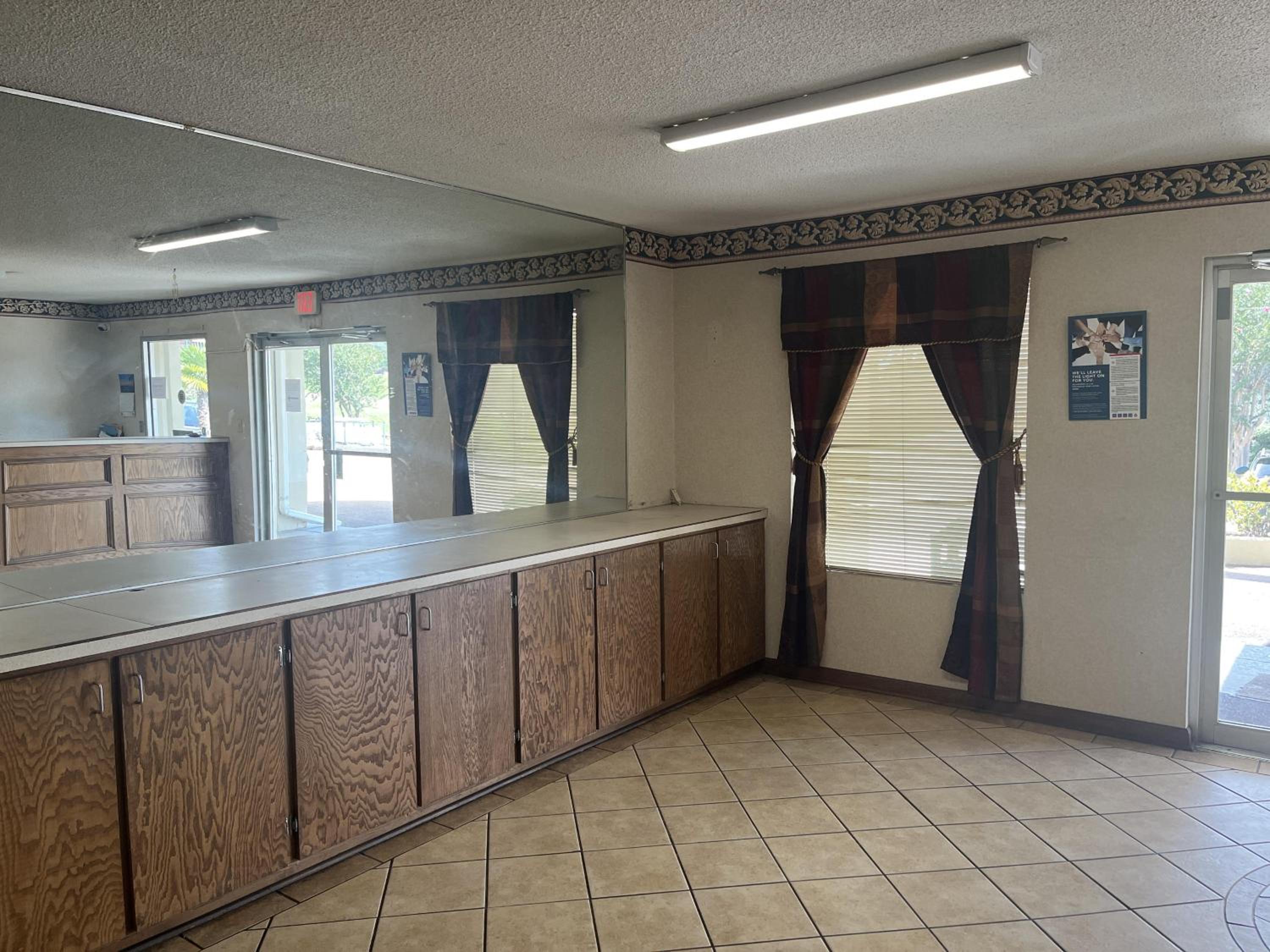 Motel 6 - McComb, MS