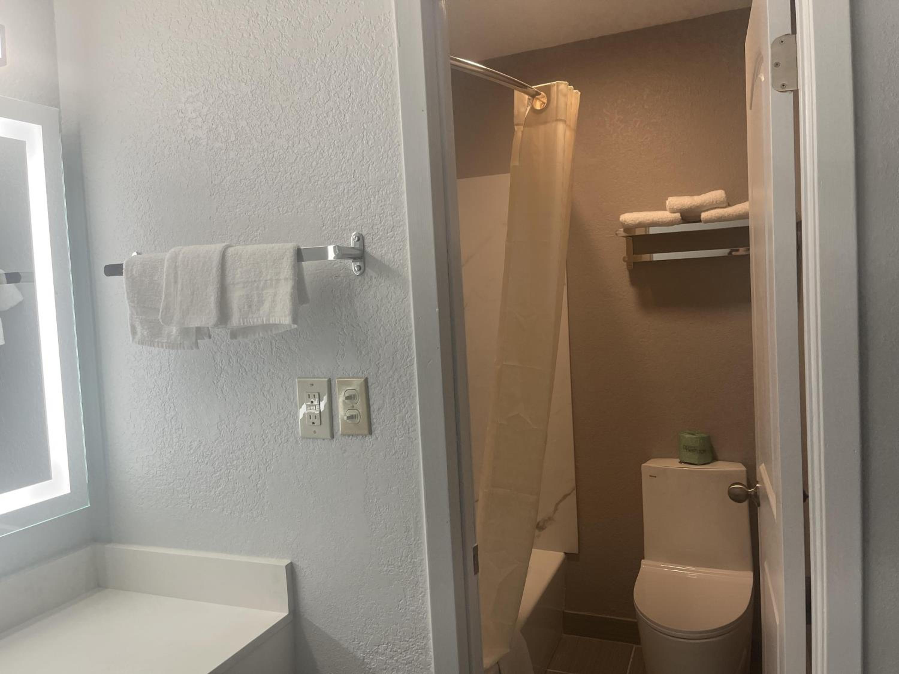 Motel 6 - McComb, MS