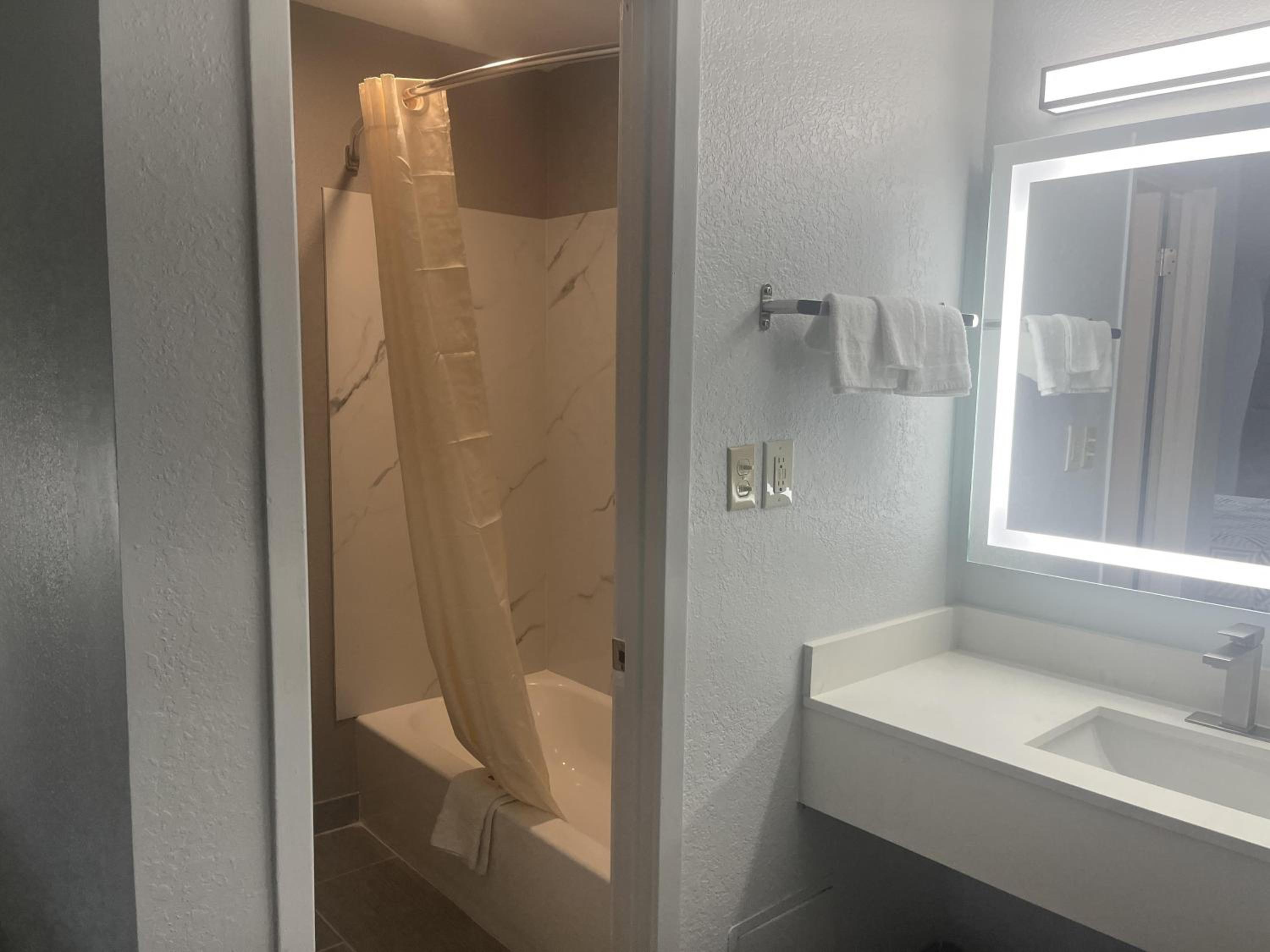 Motel 6 - McComb, MS
