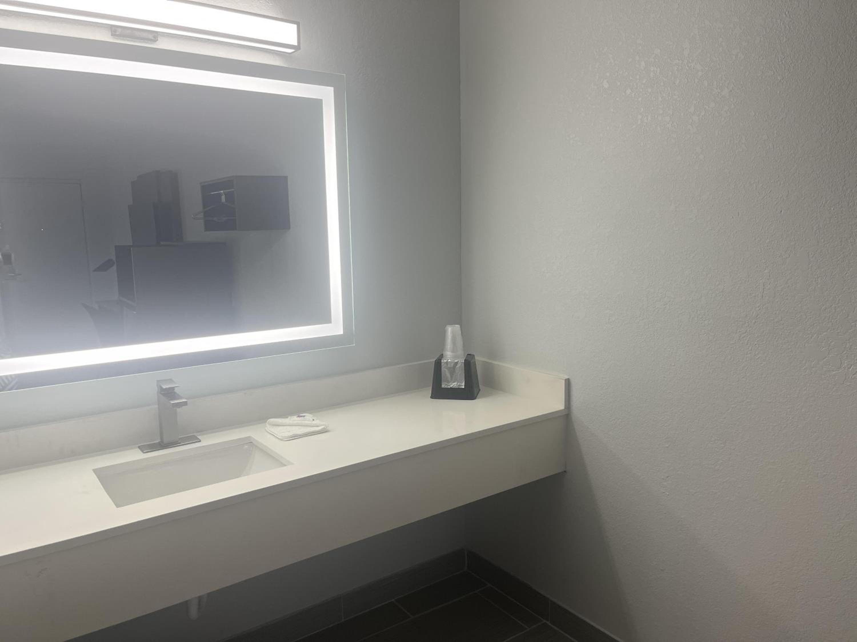 Motel 6 - McComb, MS