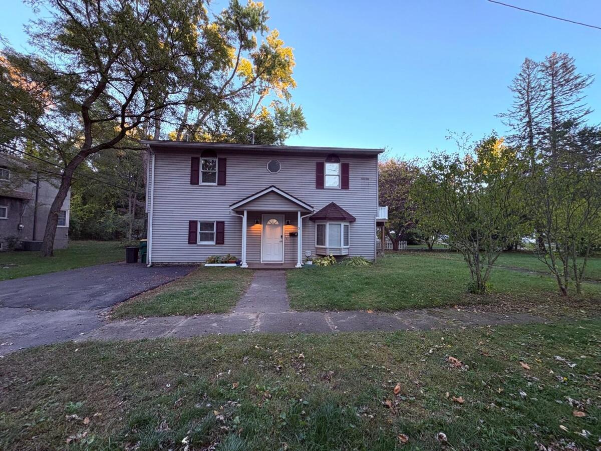 Peaceful King House - Gift for 3-night stays!