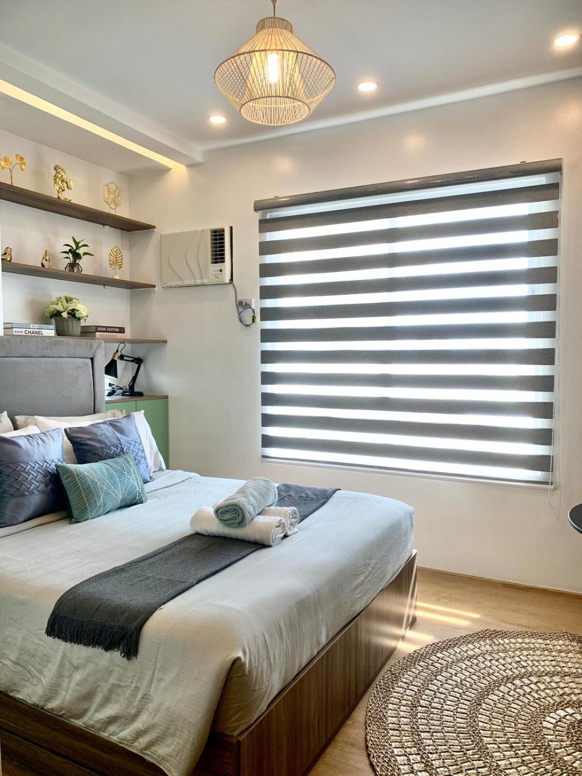Cozy Studio near Roxas Night Market with Fast WiFi and Netflix