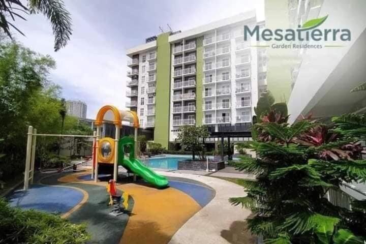 Cozy Studio near Roxas Night Market with Fast WiFi and Netflix