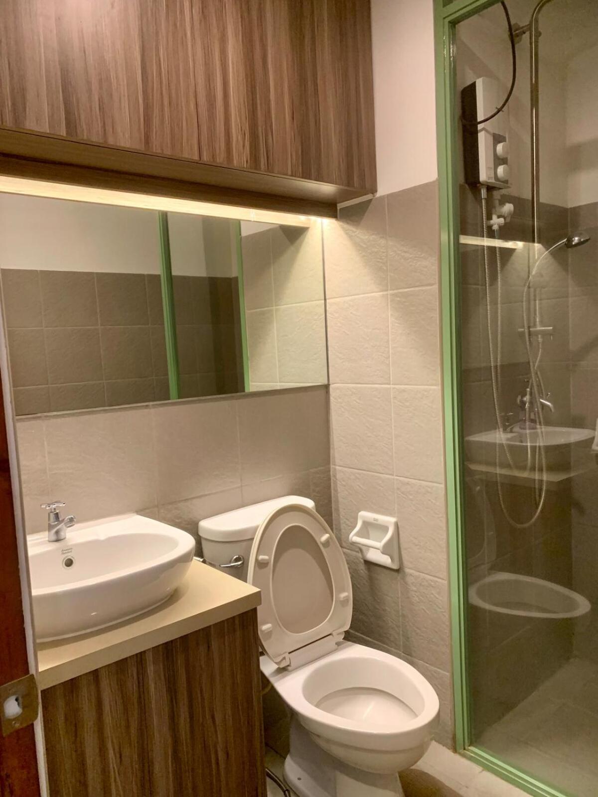 Cozy Studio near Roxas Night Market with Fast WiFi and Netflix