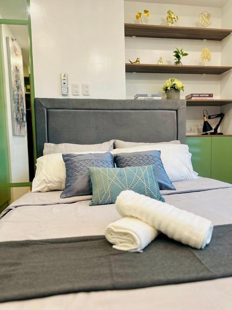 Cozy Studio near Roxas Night Market with Fast WiFi and Netflix
