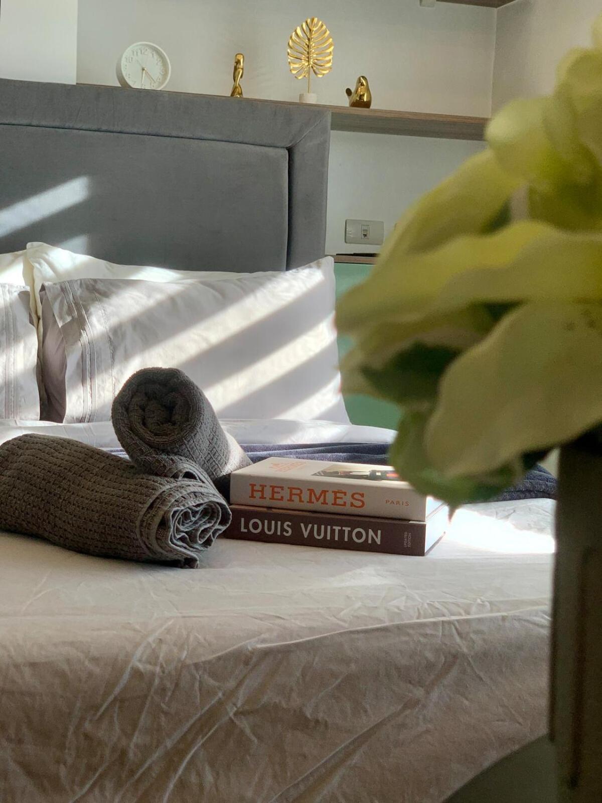 Cozy Studio near Roxas Night Market with Fast WiFi and Netflix