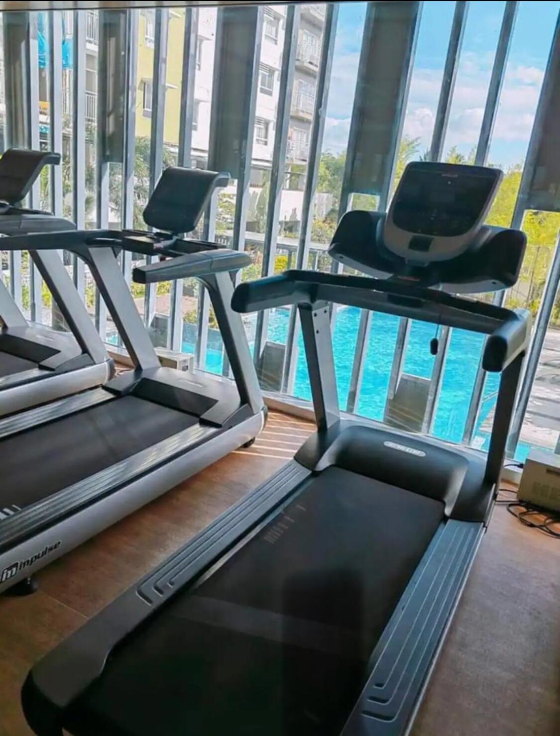 Cozy Studio near Roxas Night Market with Fast WiFi and Netflix