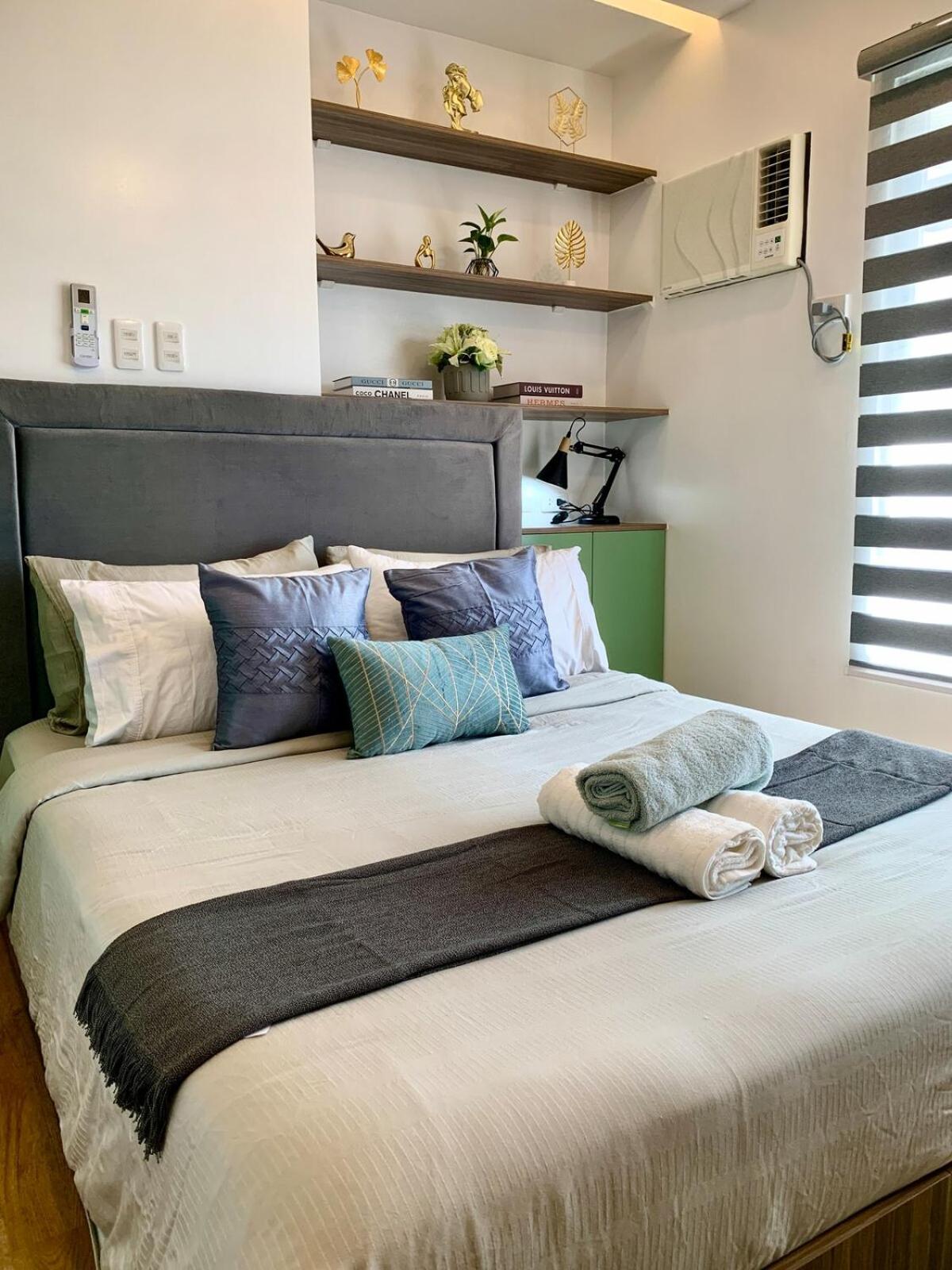 Cozy Studio near Roxas Night Market with Fast WiFi and Netflix