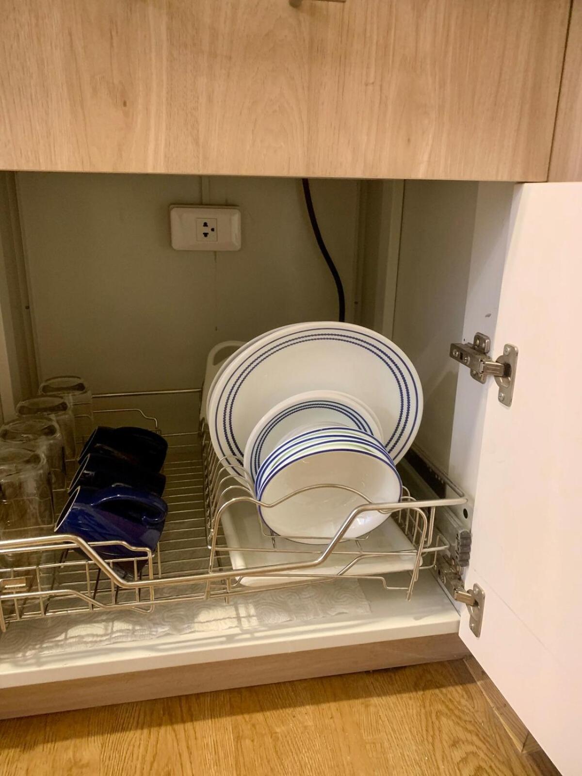 Cozy Studio near Roxas Night Market with Fast WiFi and Netflix